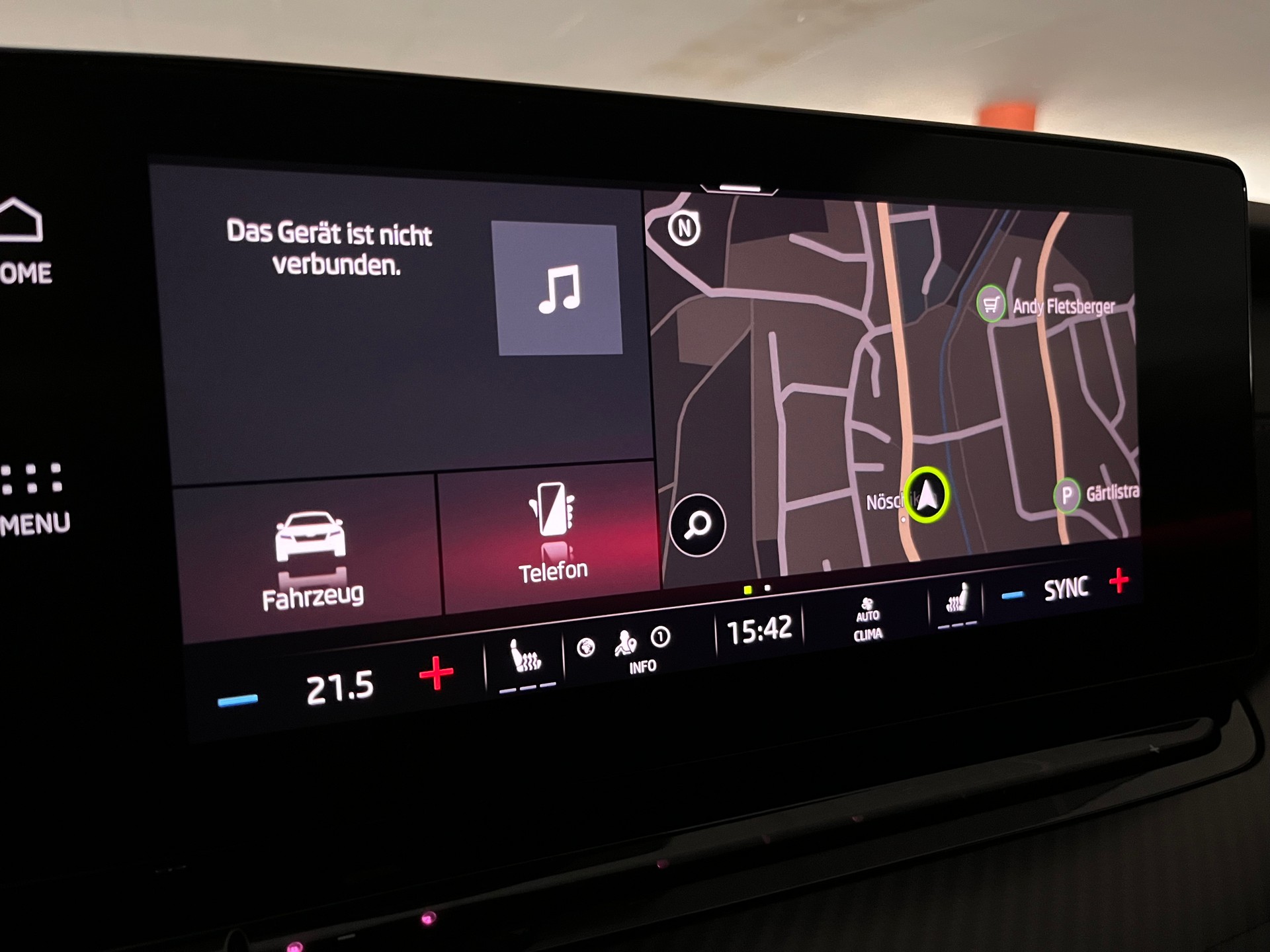 SKODA Octavia Combi 2.0 TDI DSG RS 4x4 * WEISS METALLIC - mySKODA PACK RS - SUPERSPORT LENKRAD BEHEIZT *-image-18
