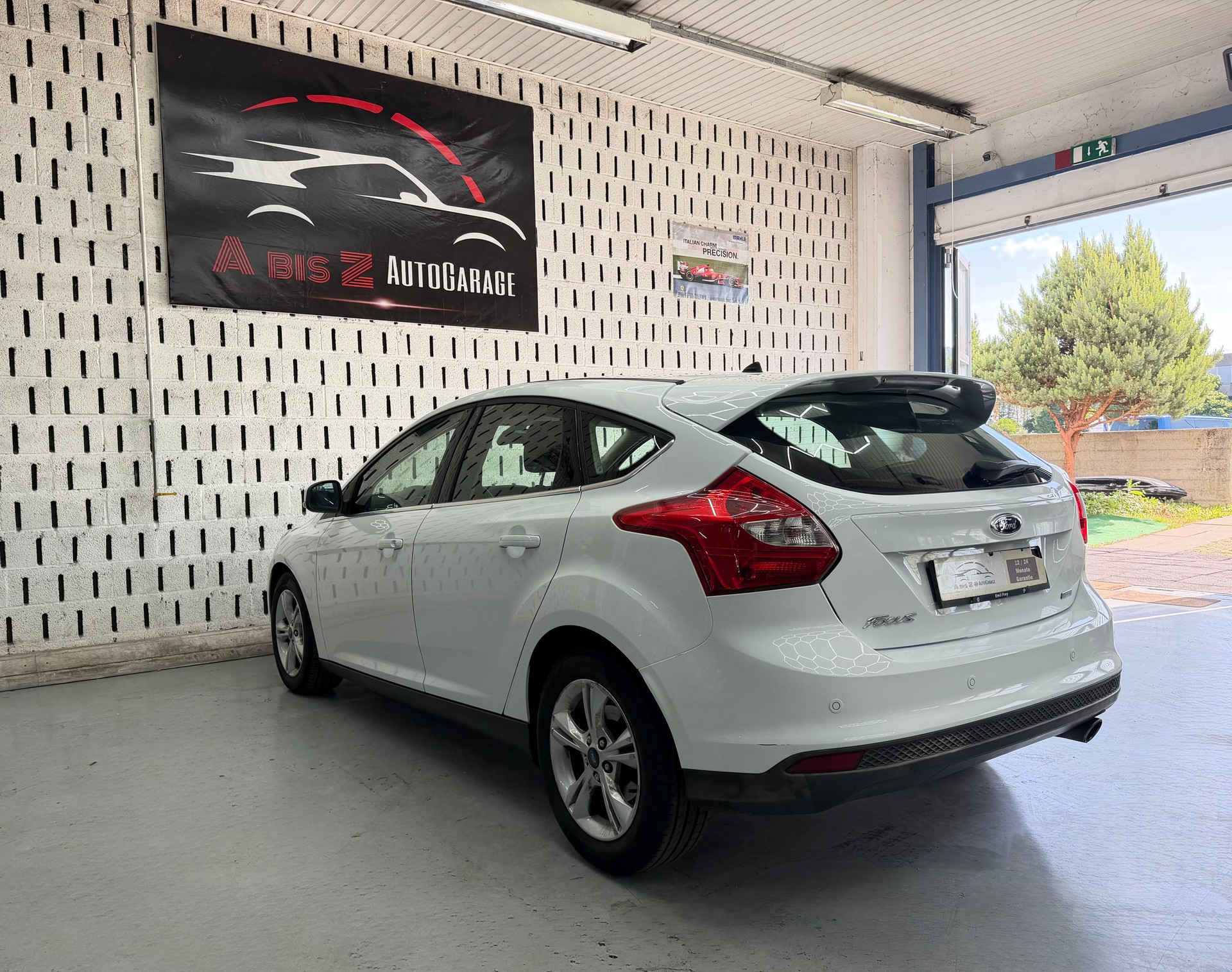 FORD Focus 1.6 SCTi Titanium-image-10