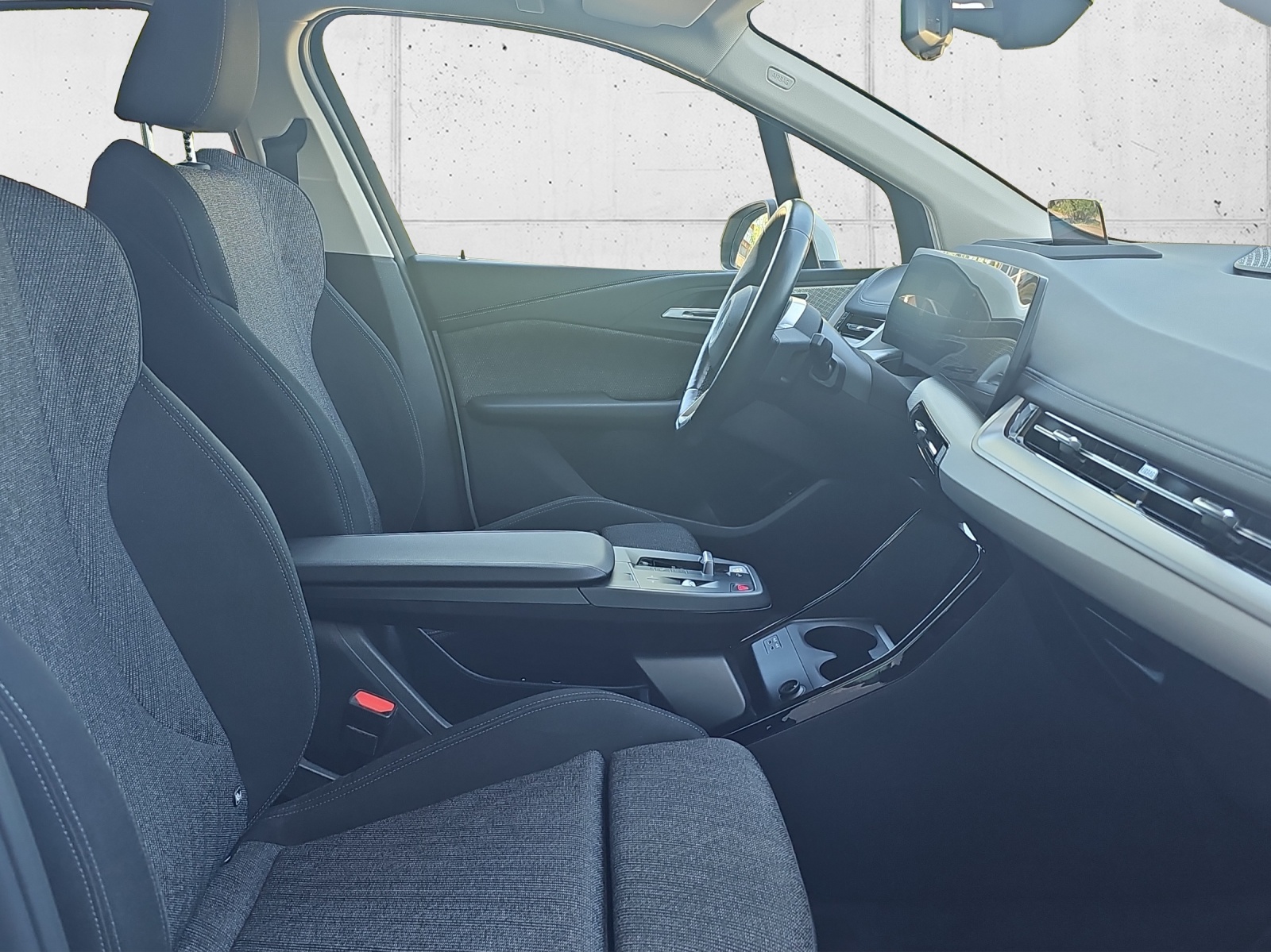 BMW 225e xDrive Active Tourer-image-17