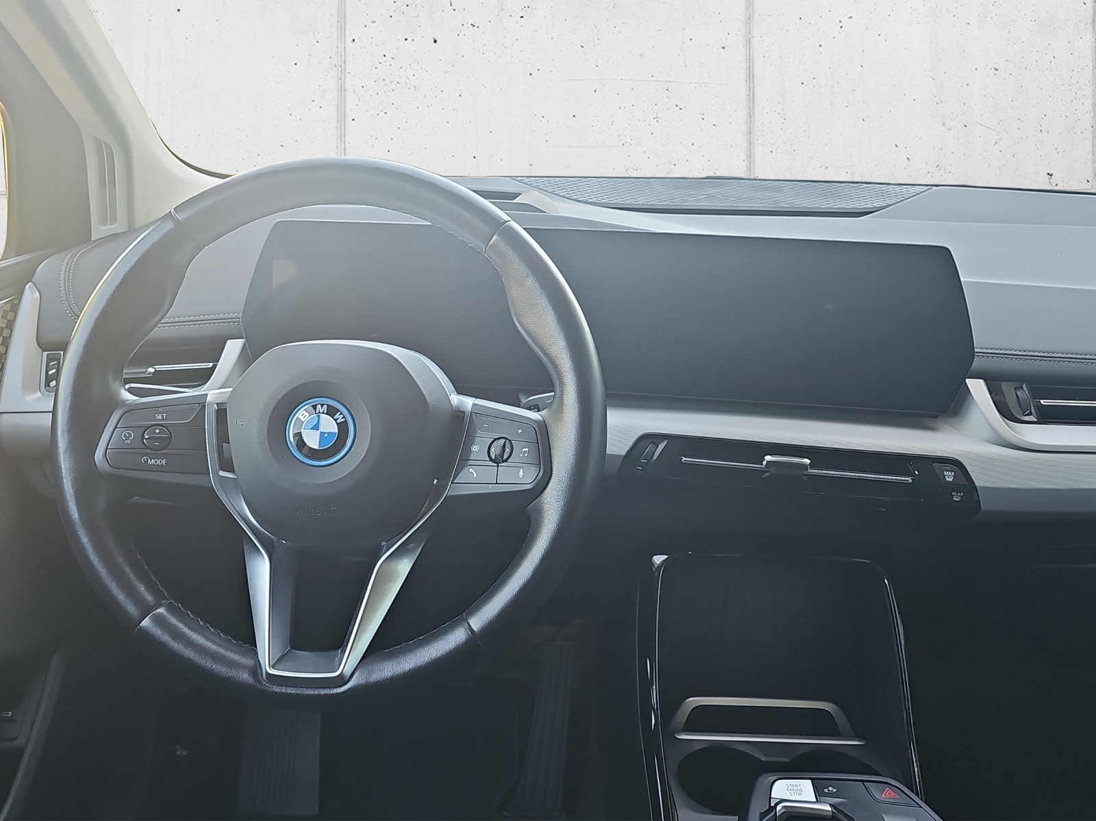 BMW 225e xDrive Active Tourer-image-15