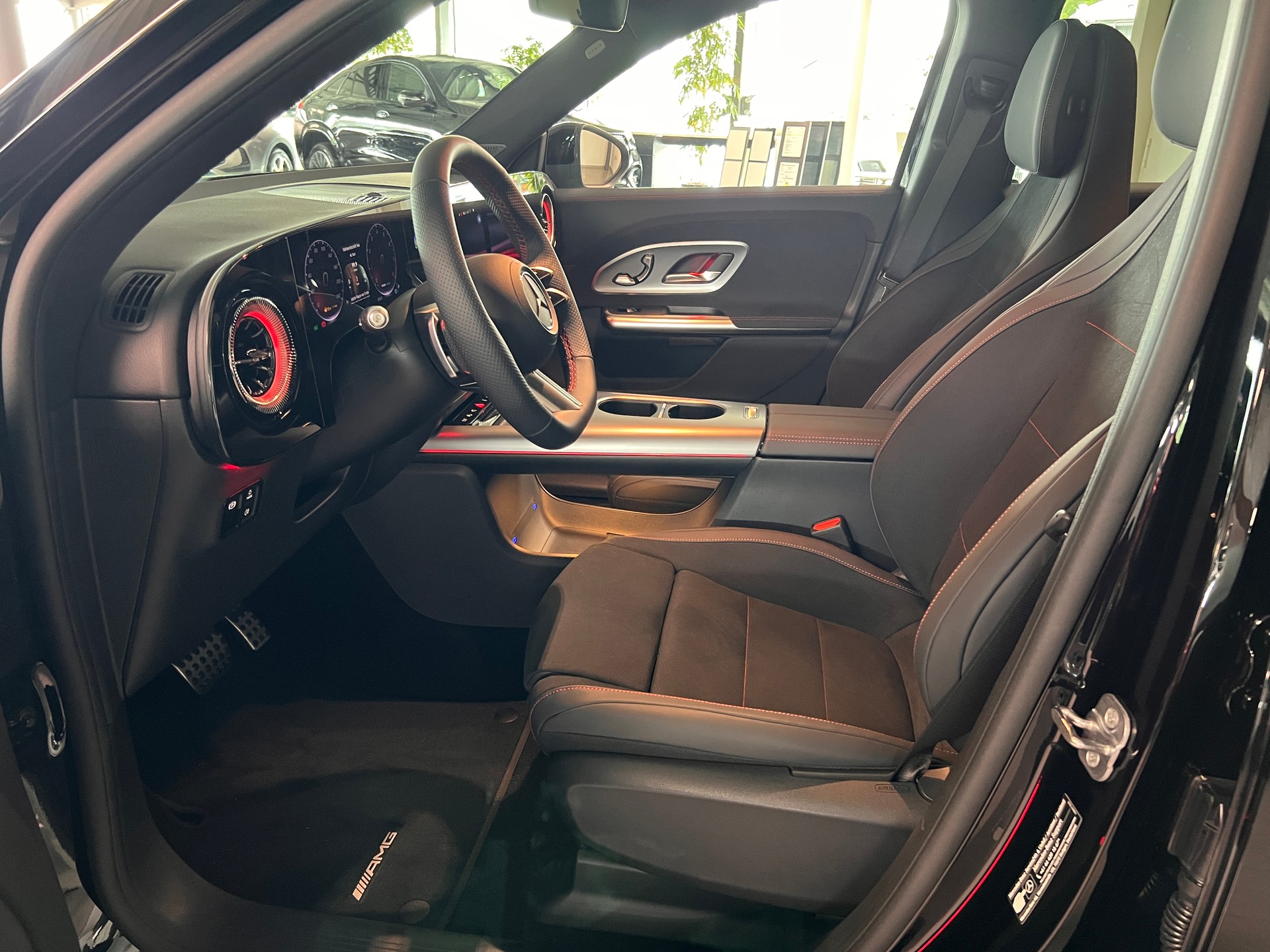 MERCEDES-BENZ GLB 220 4Matic 8G-Tronic-image-9