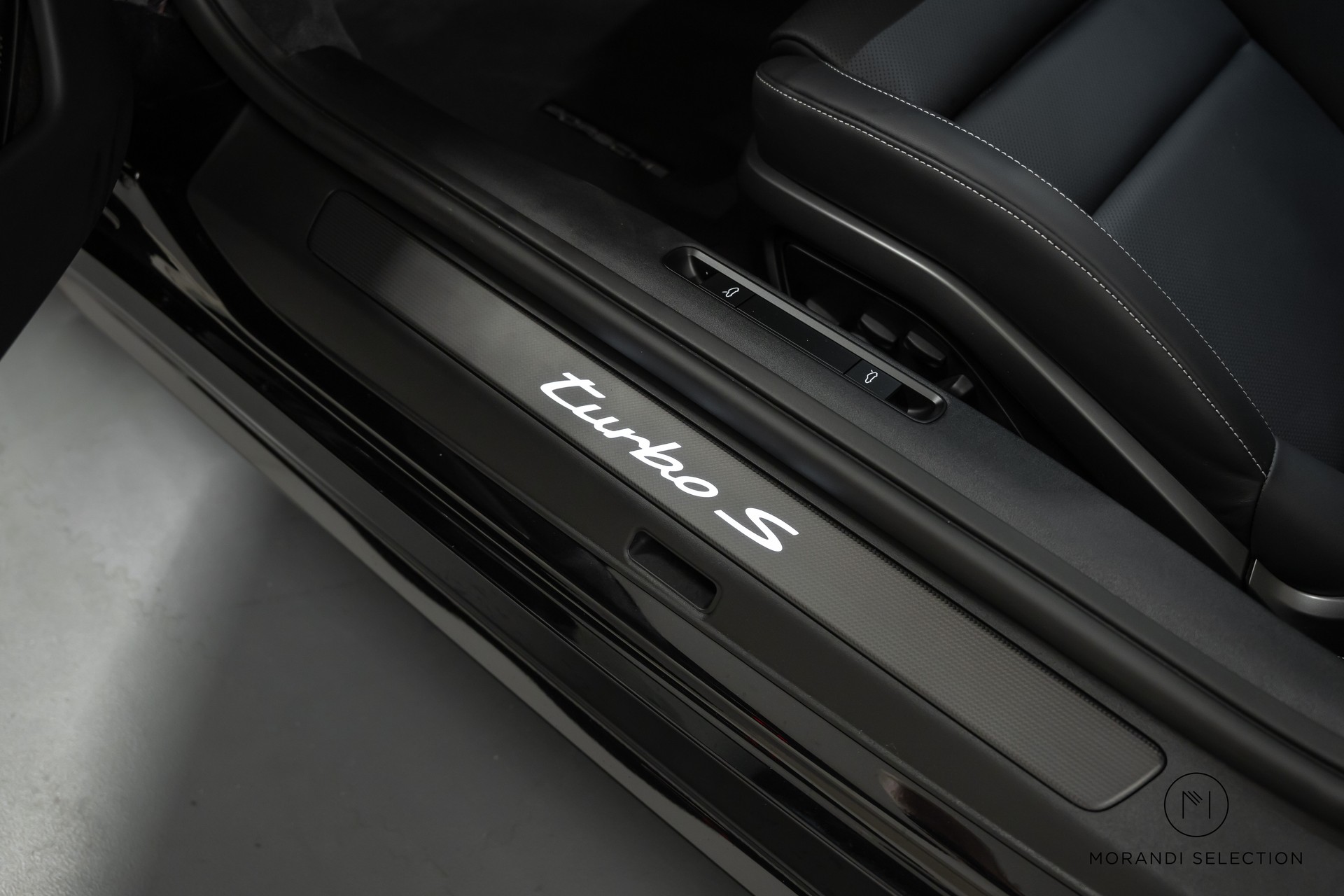 PORSCHE 911 Coupé 3.6 Turbo S PDK-image-14