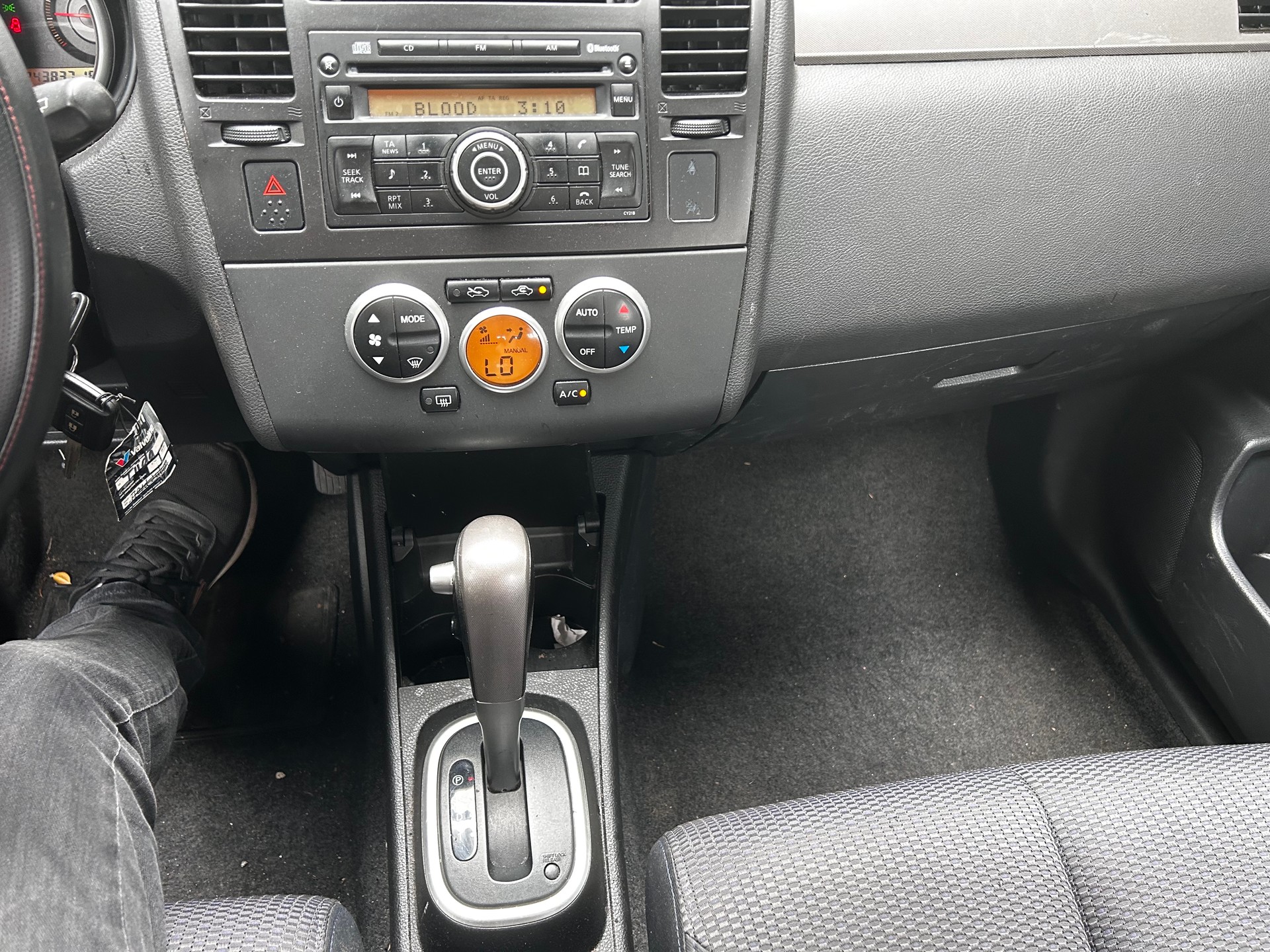 NISSAN Tiida 1.6 acenta Automatic-image-9