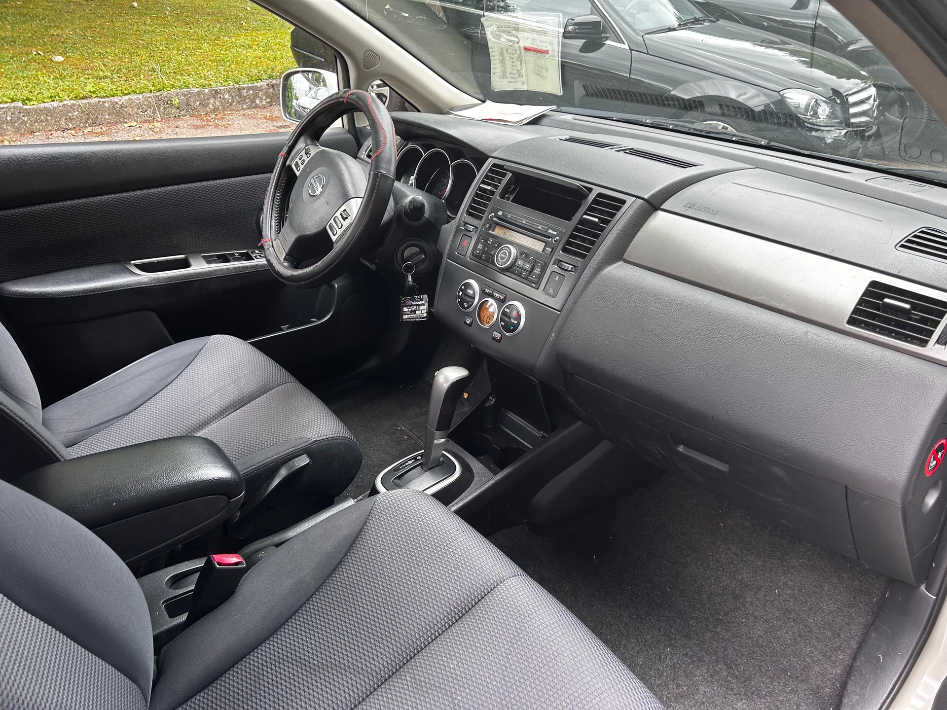 NISSAN Tiida 1.6 acenta Automatic-image-7