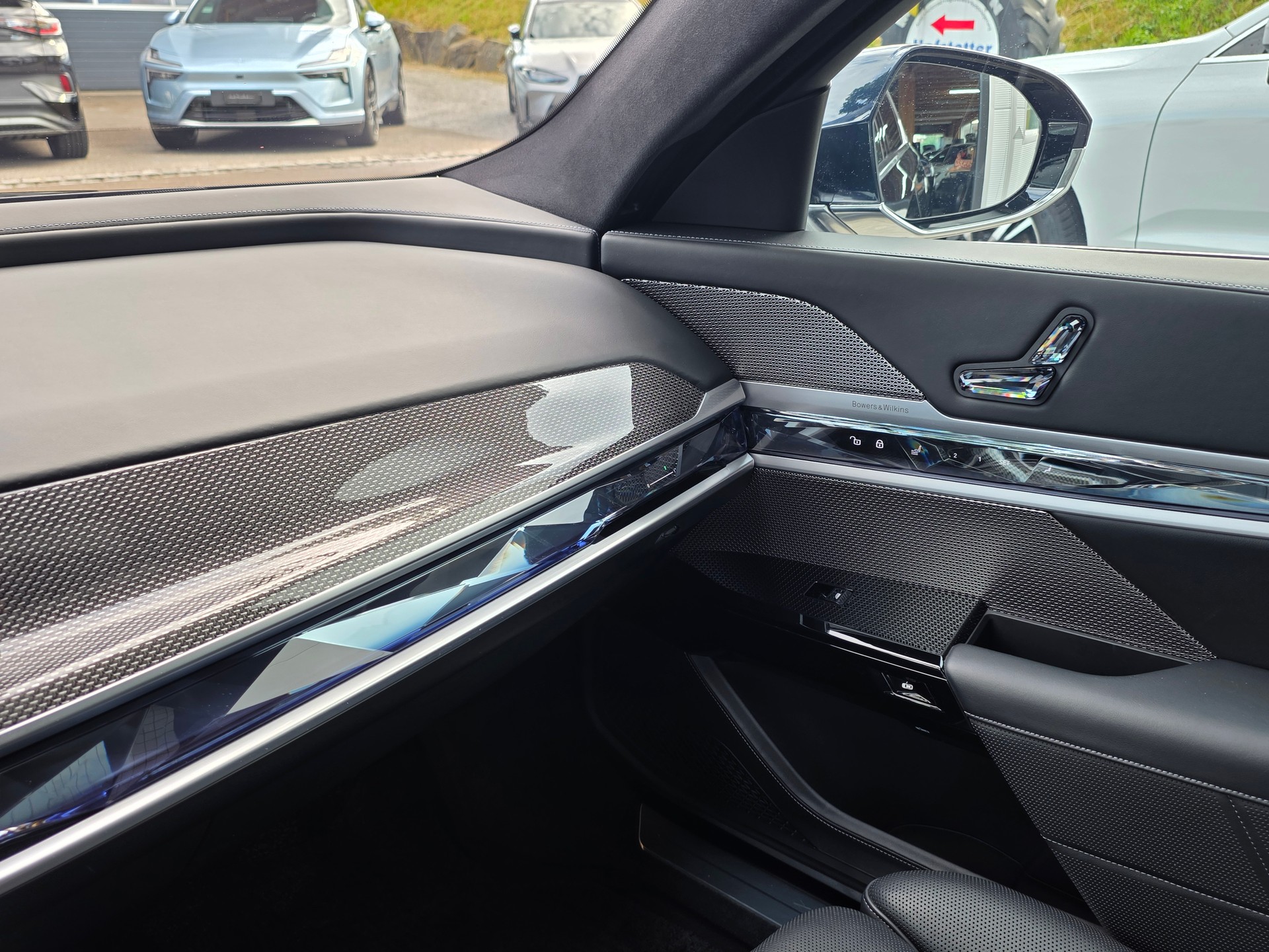 BMW i7 xDrive 60 **GRATIS SERVICE - YOUTUBE/ NETFLIX EXECUTIVE PANORMA SKY LOUNGE -MASSAGE SITZE -B&W SOUND -GARANTIE BIS 03.2031-image-9