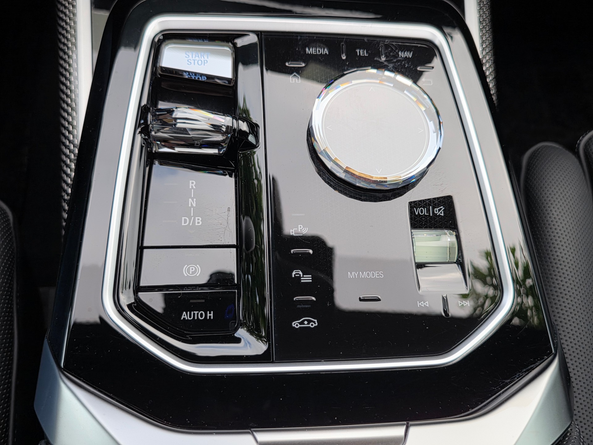 BMW i7 xDrive 60 **GRATIS SERVICE - YOUTUBE/ NETFLIX EXECUTIVE PANORMA SKY LOUNGE -MASSAGE SITZE -B&W SOUND -GARANTIE BIS 03.2031-image-18
