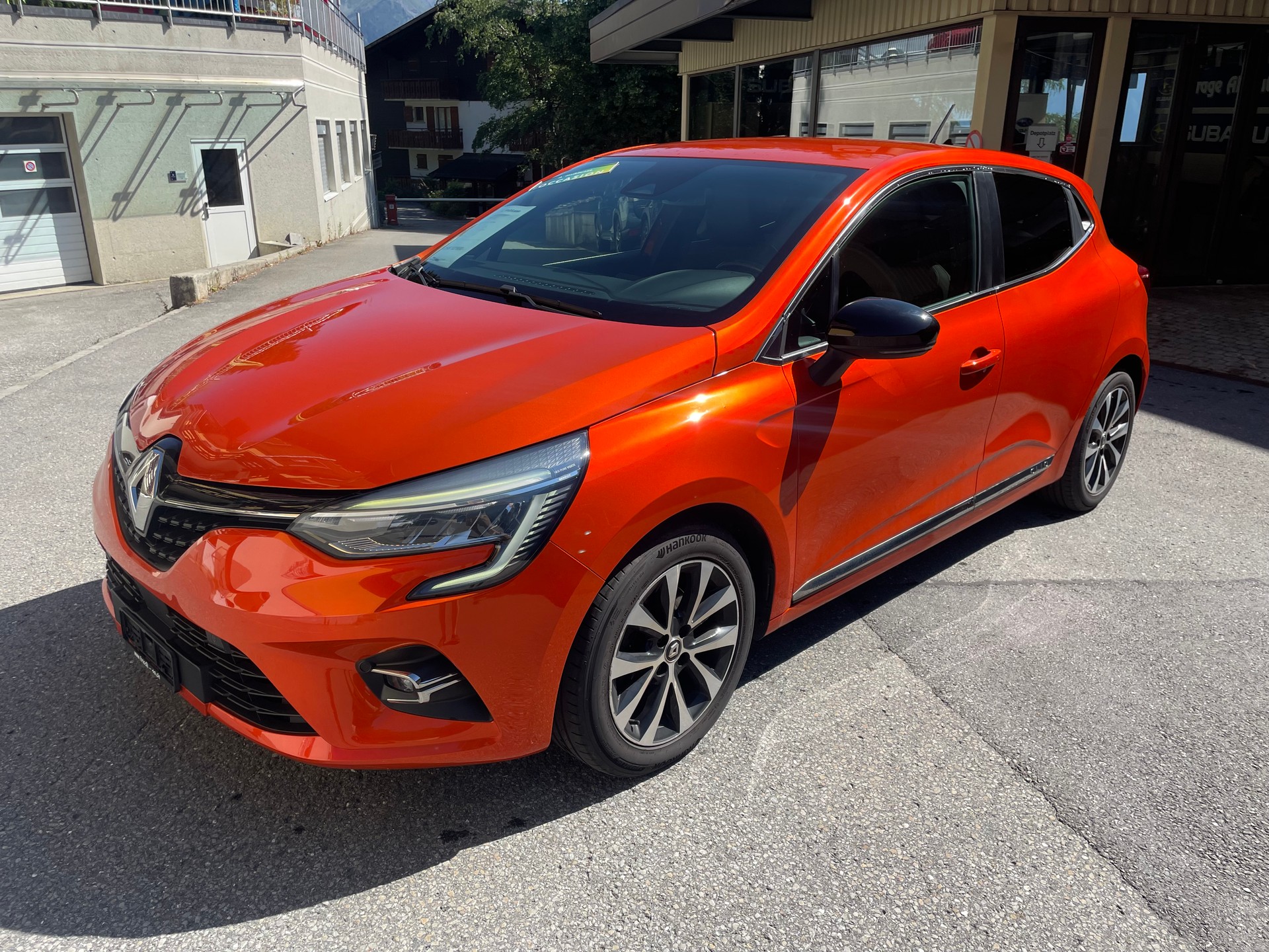 RENAULT Clio 1.3 Intens EDC-showroom-element-1