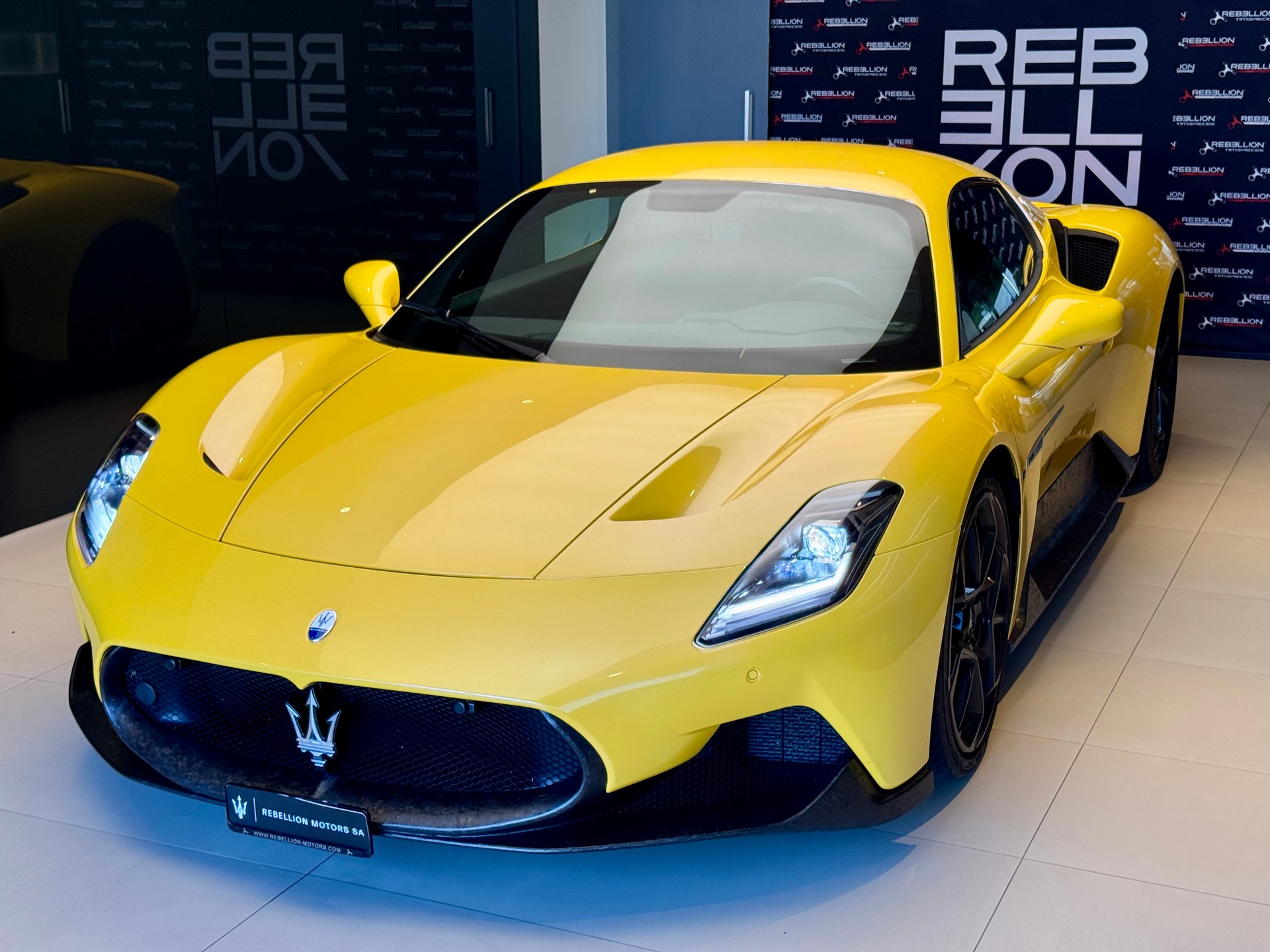 MASERATI MC 20