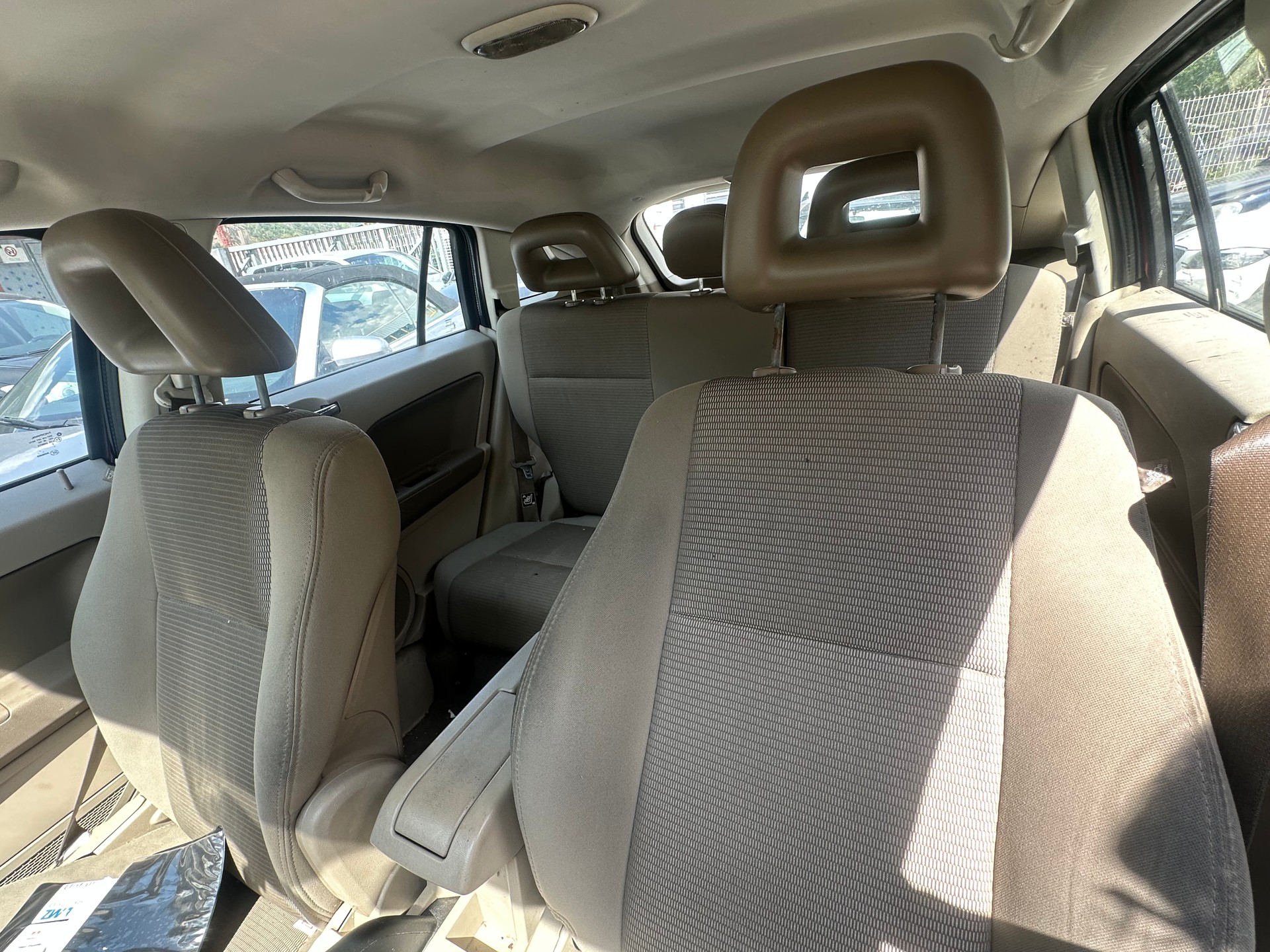 DODGE Caliber 1.8 SE-image-9
