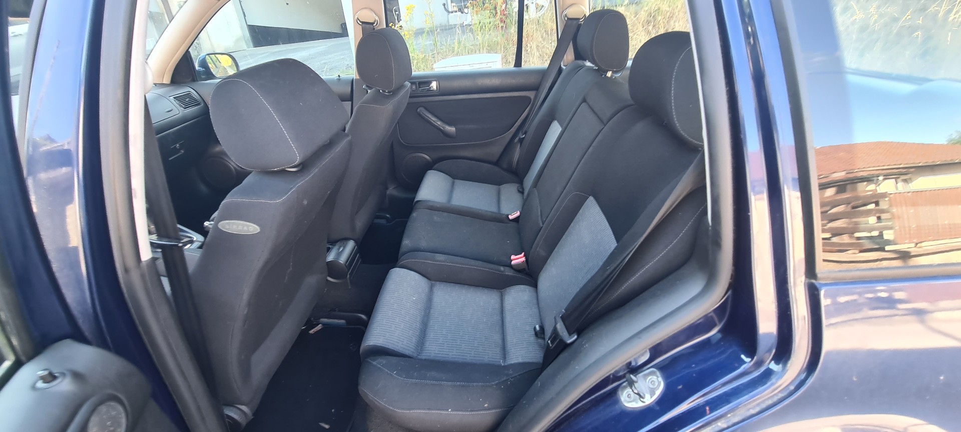 VW Golf Variant 1.9 TDI PD Pacific-image-11