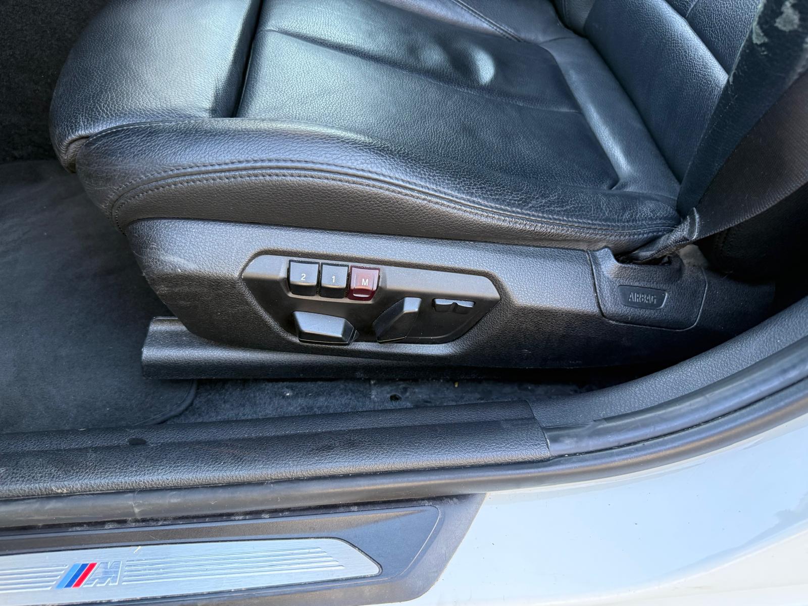 BMW 120d xDrive-image-10
