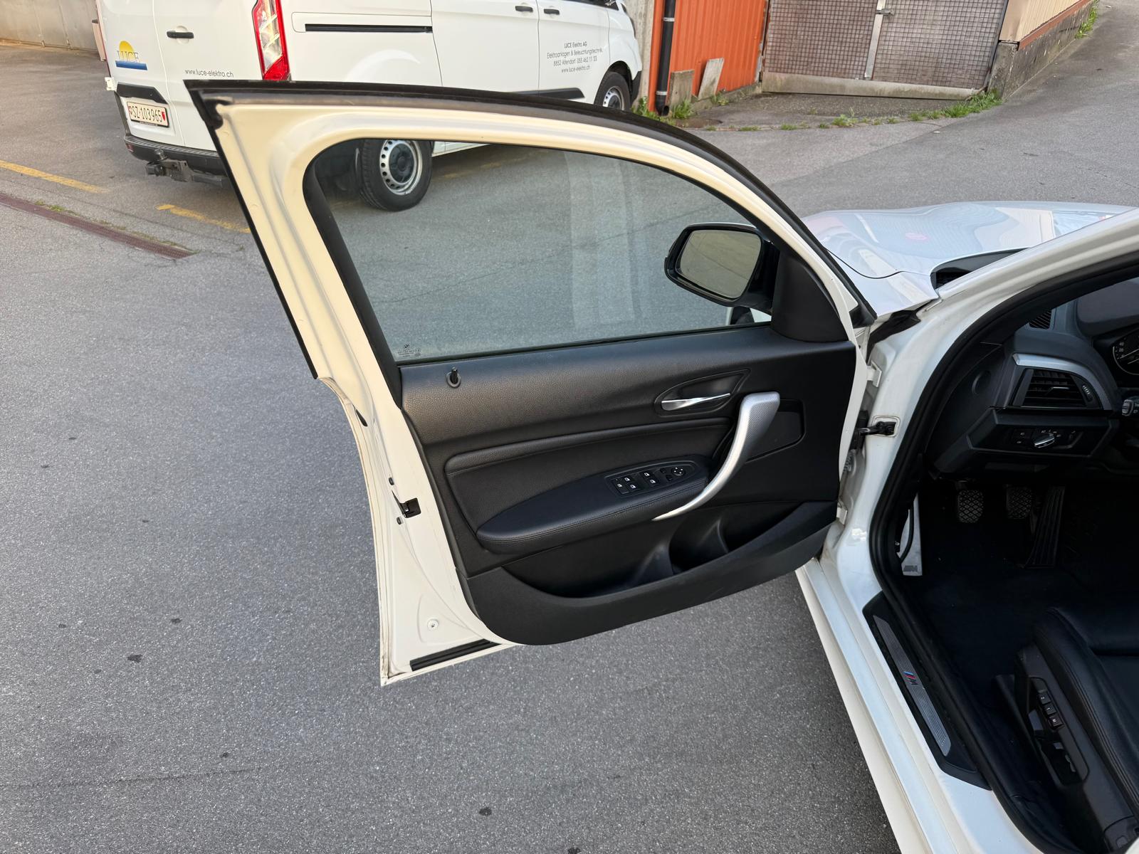 BMW 120d xDrive-image-11