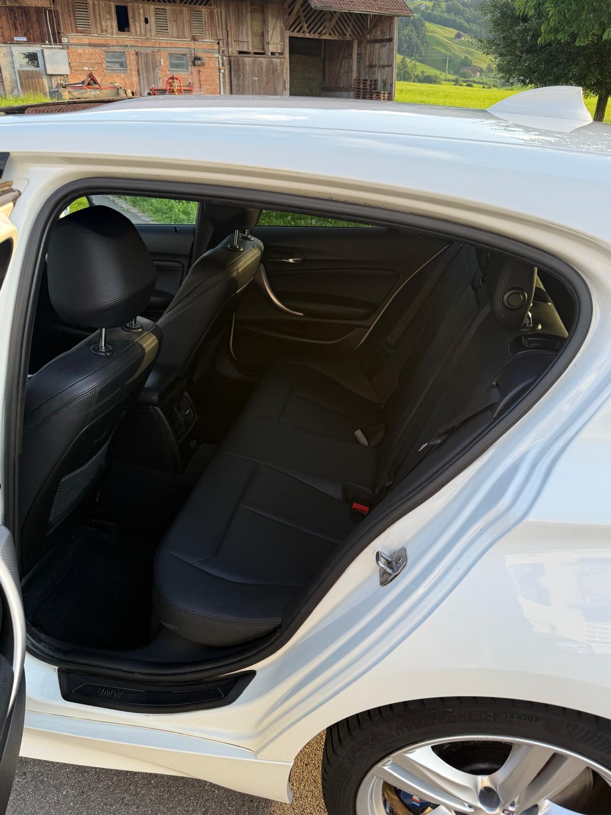 BMW 120d xDrive-image-16