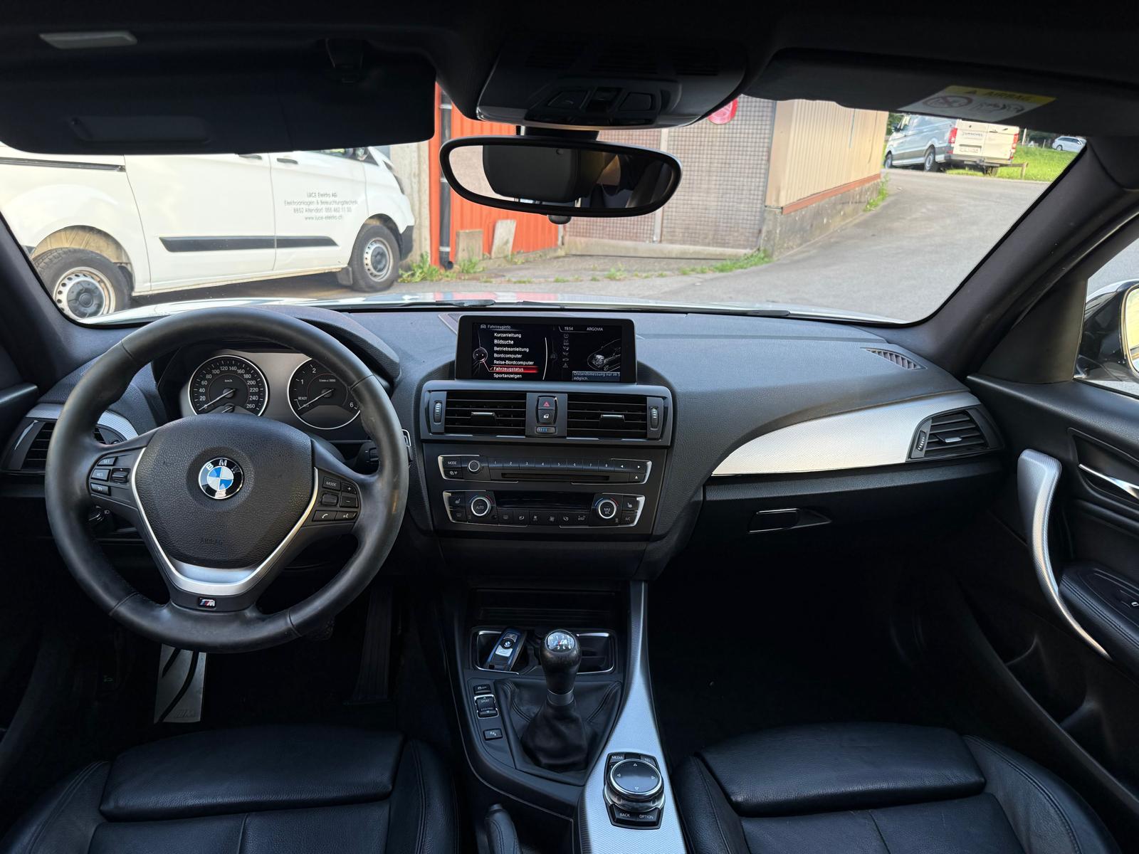 BMW 120d xDrive-image-6