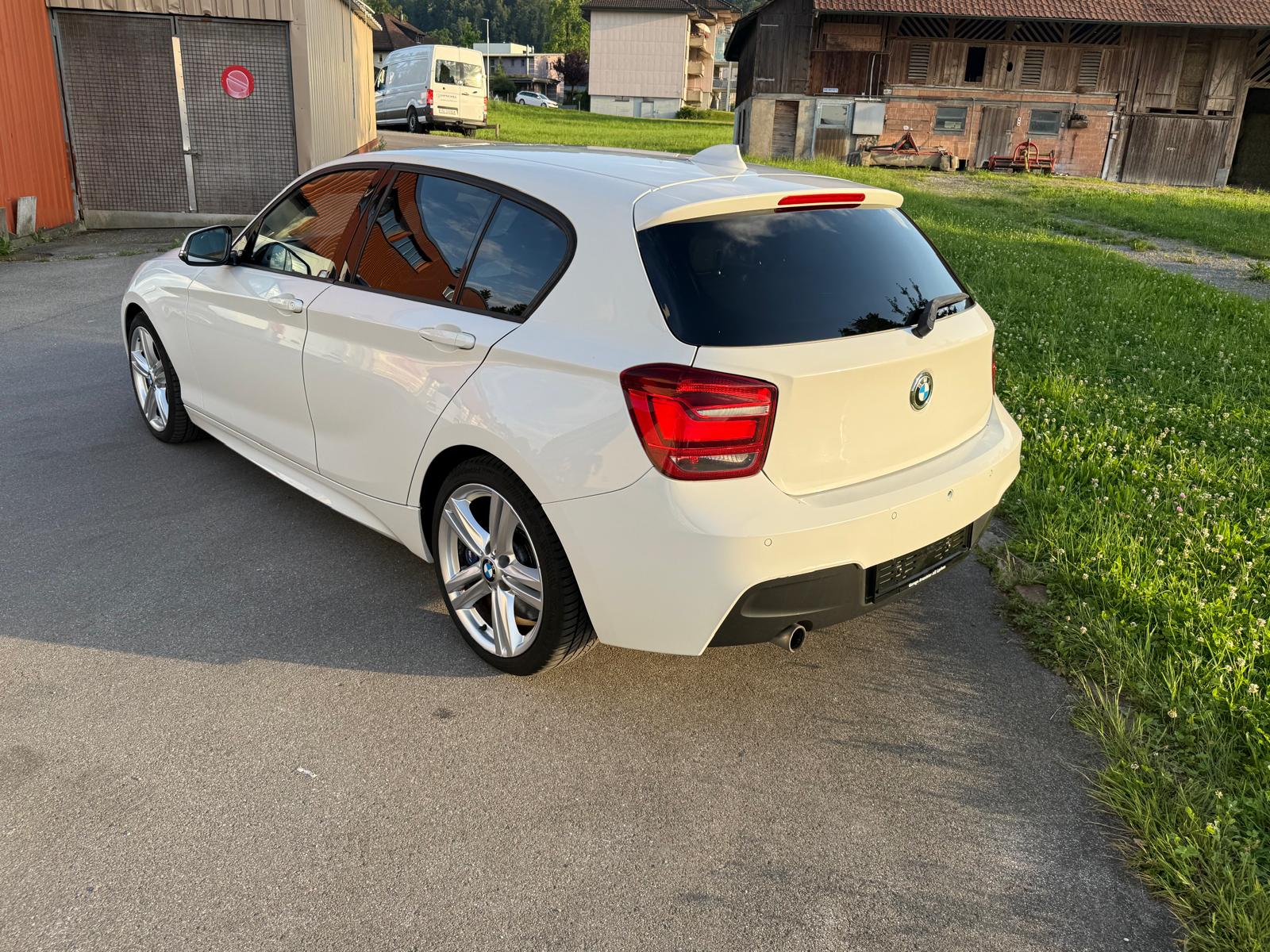 BMW 120d xDrive-image-5
