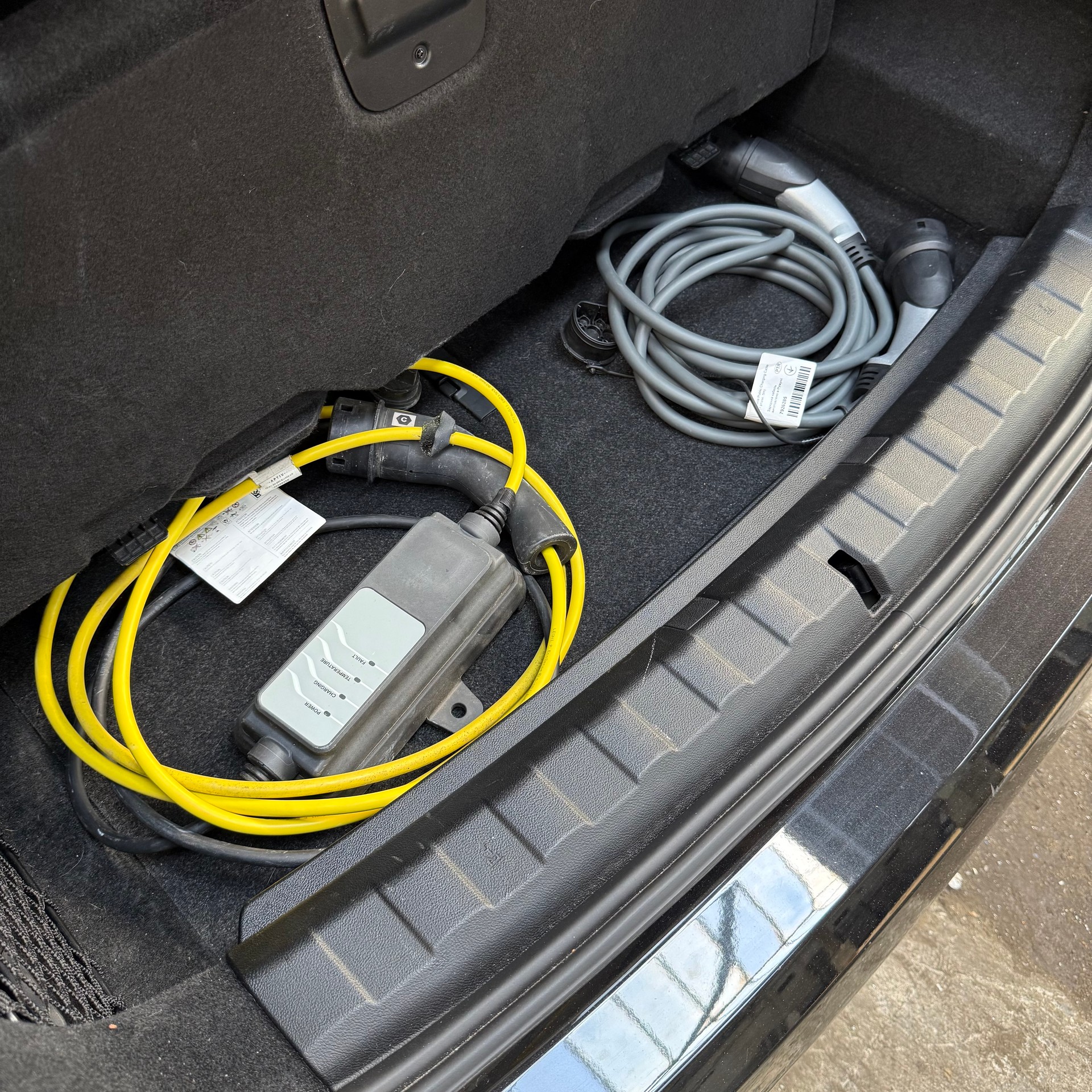 BMW 330e xDrive M Sport Steptronic Swiss-image-24