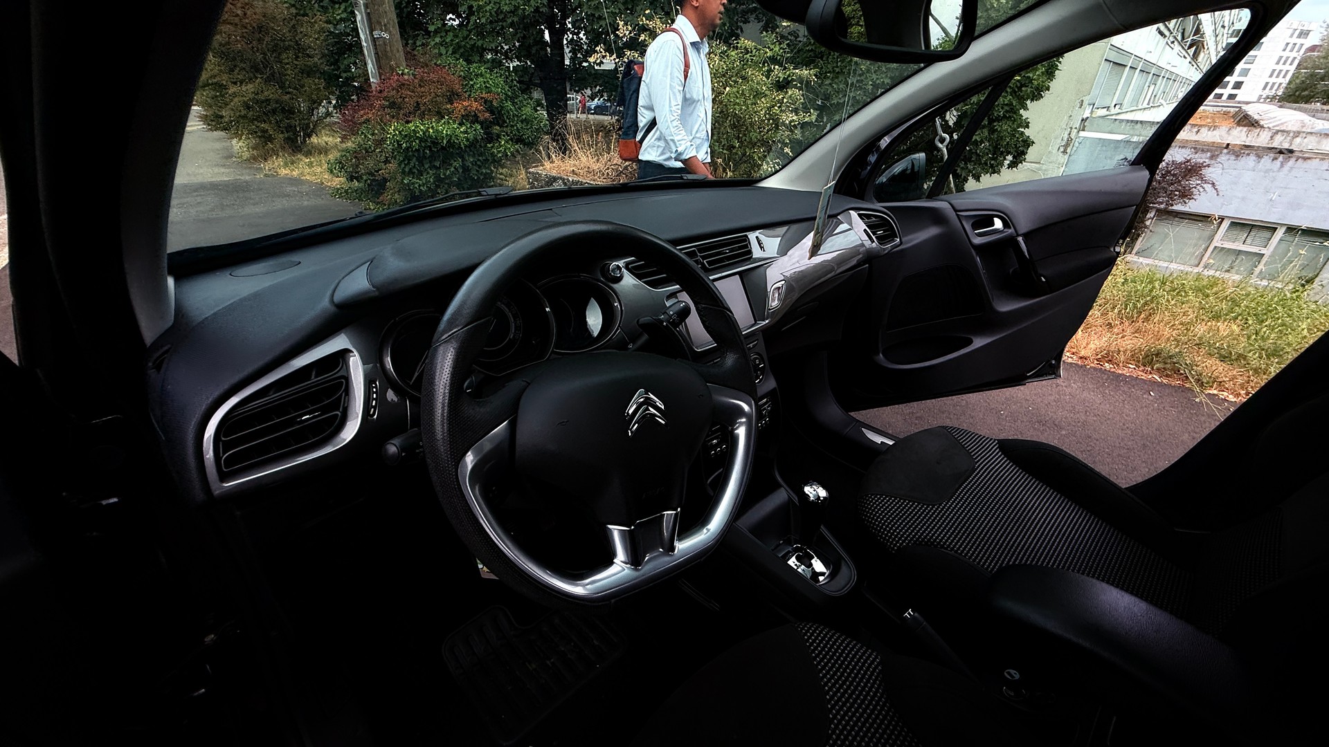 CITROEN C3 1.4i 16V Swiss Style EGS5-image-10