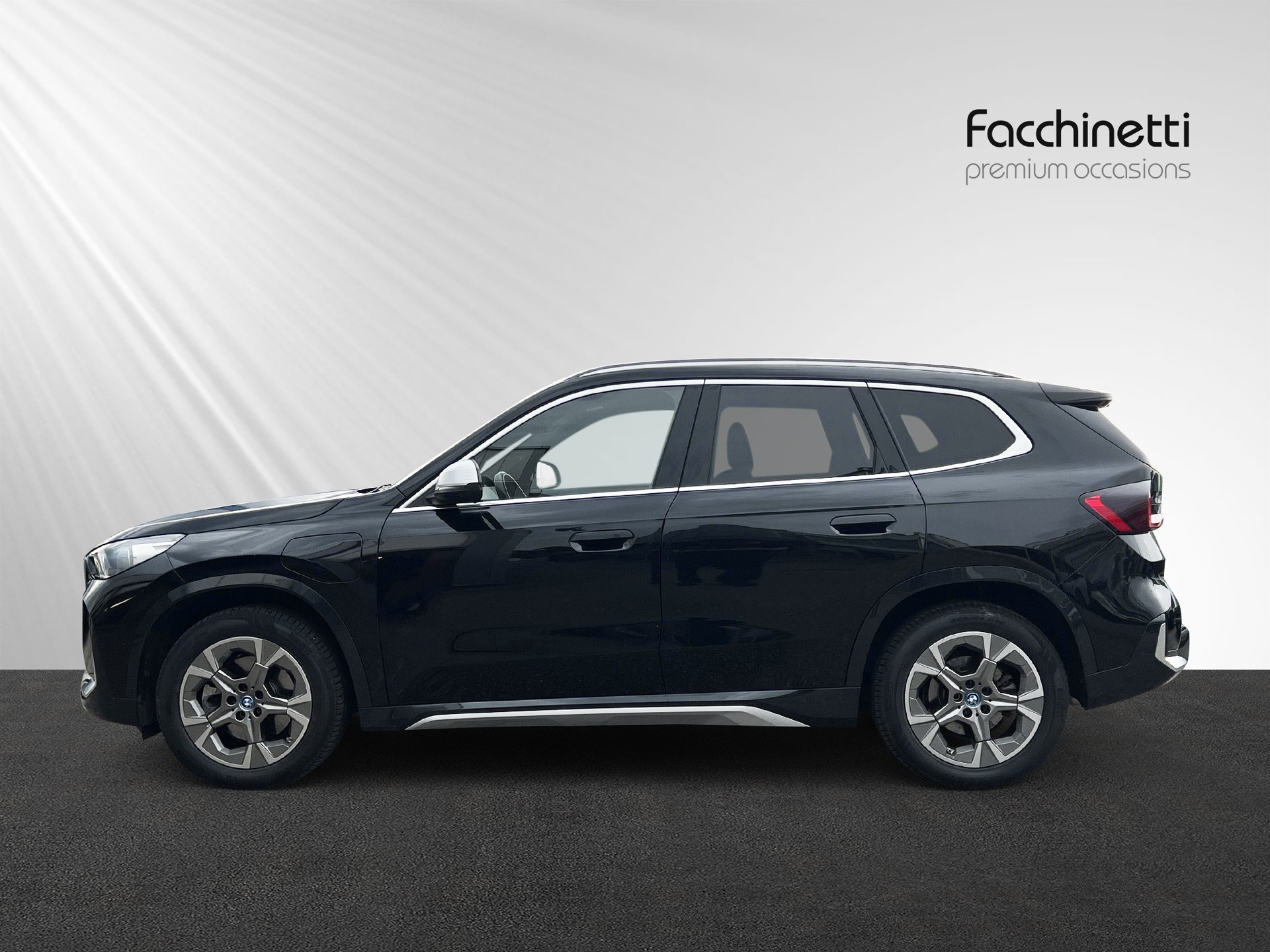 BMW X1 xDrive 25e xLine-showroom-element-1