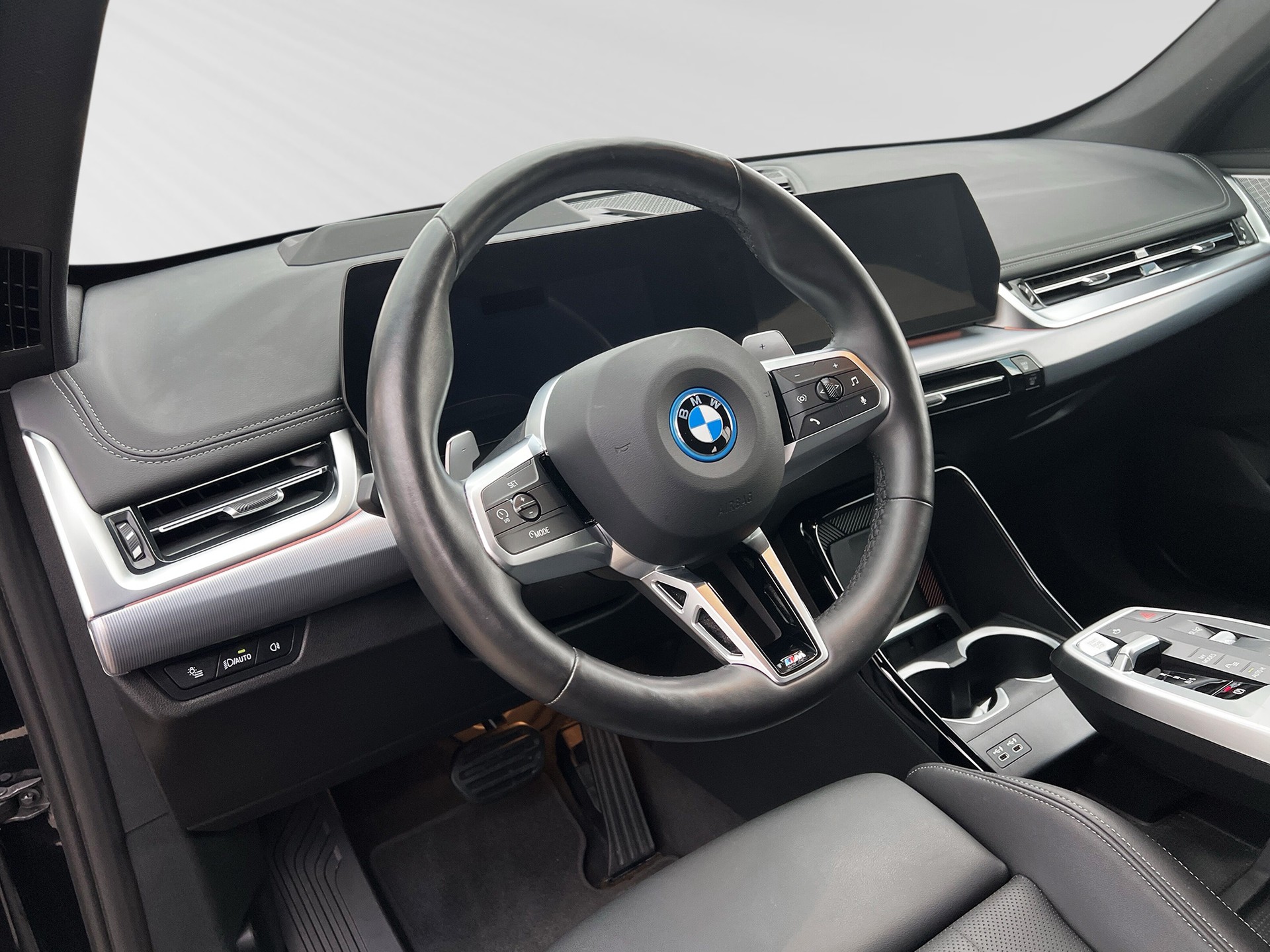 BMW X1 xDrive 25e xLine-showroom-element-3