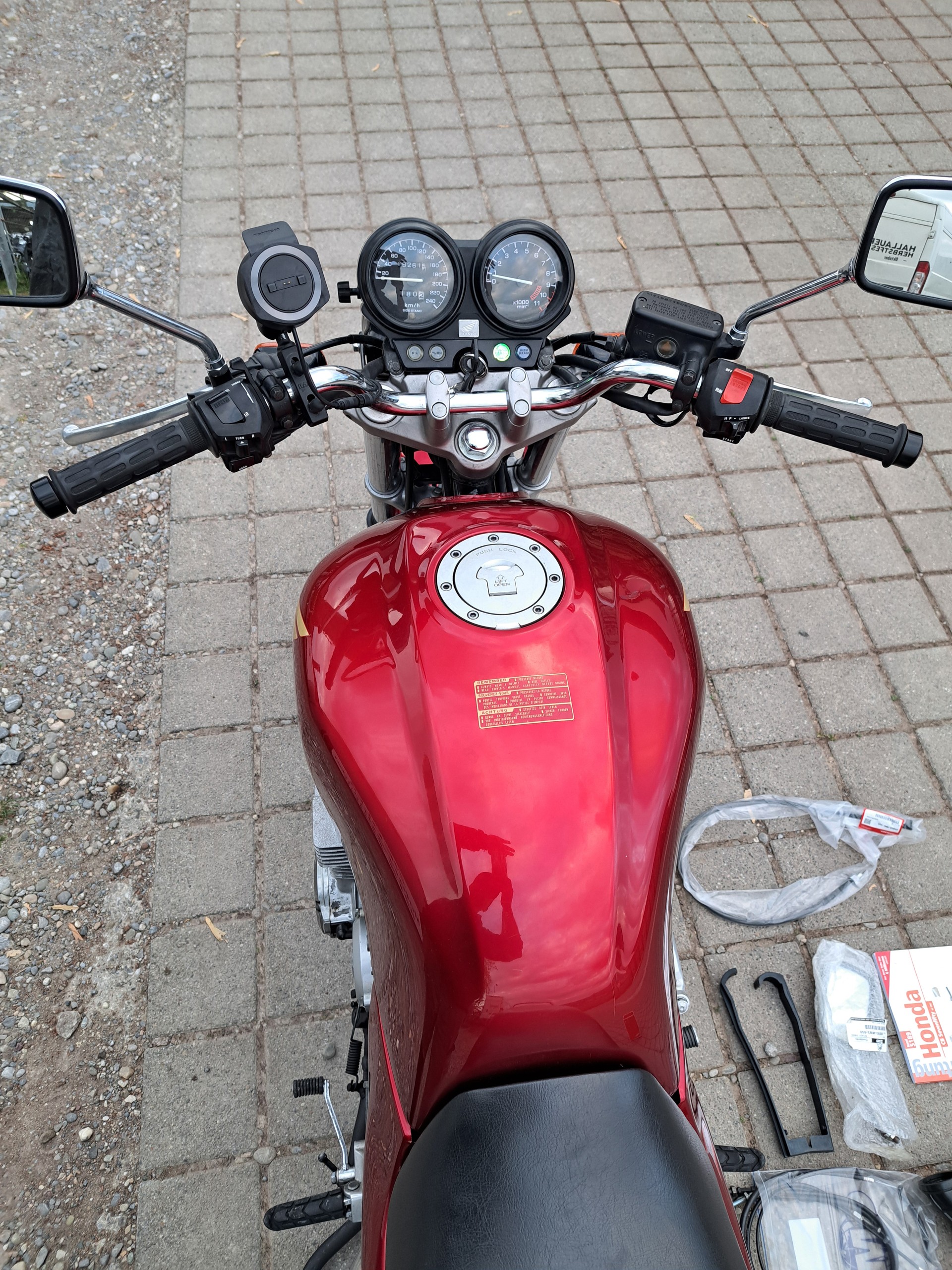 HONDA CB 750 F2 Seven Fifty-image-10