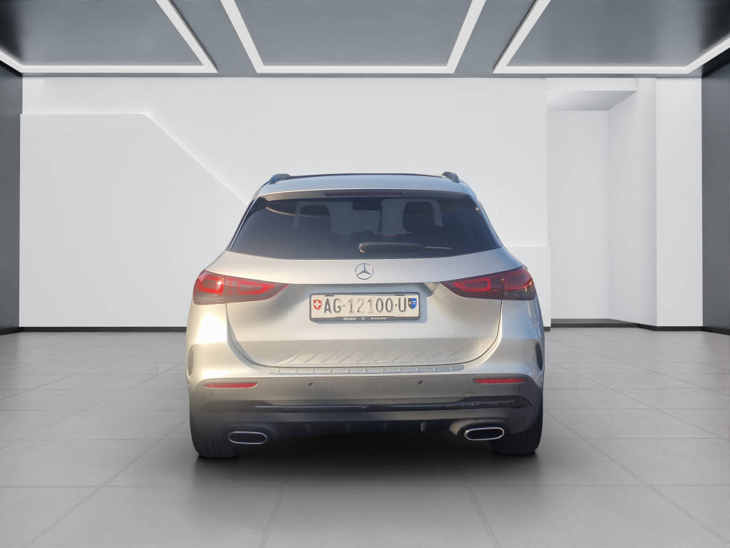 MERCEDES-BENZ GLA 200 AMG Line 4matic-image-3