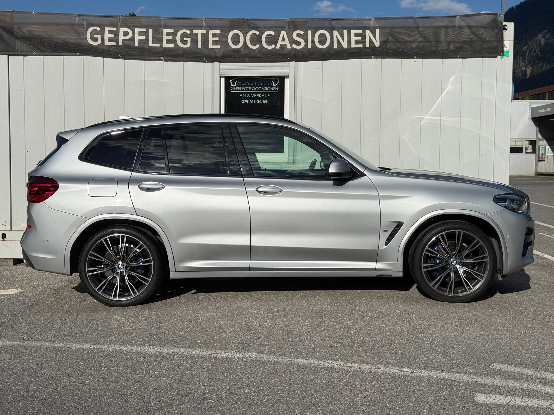 BMW X3 xDrive 30e M Sport-showroom-element-2