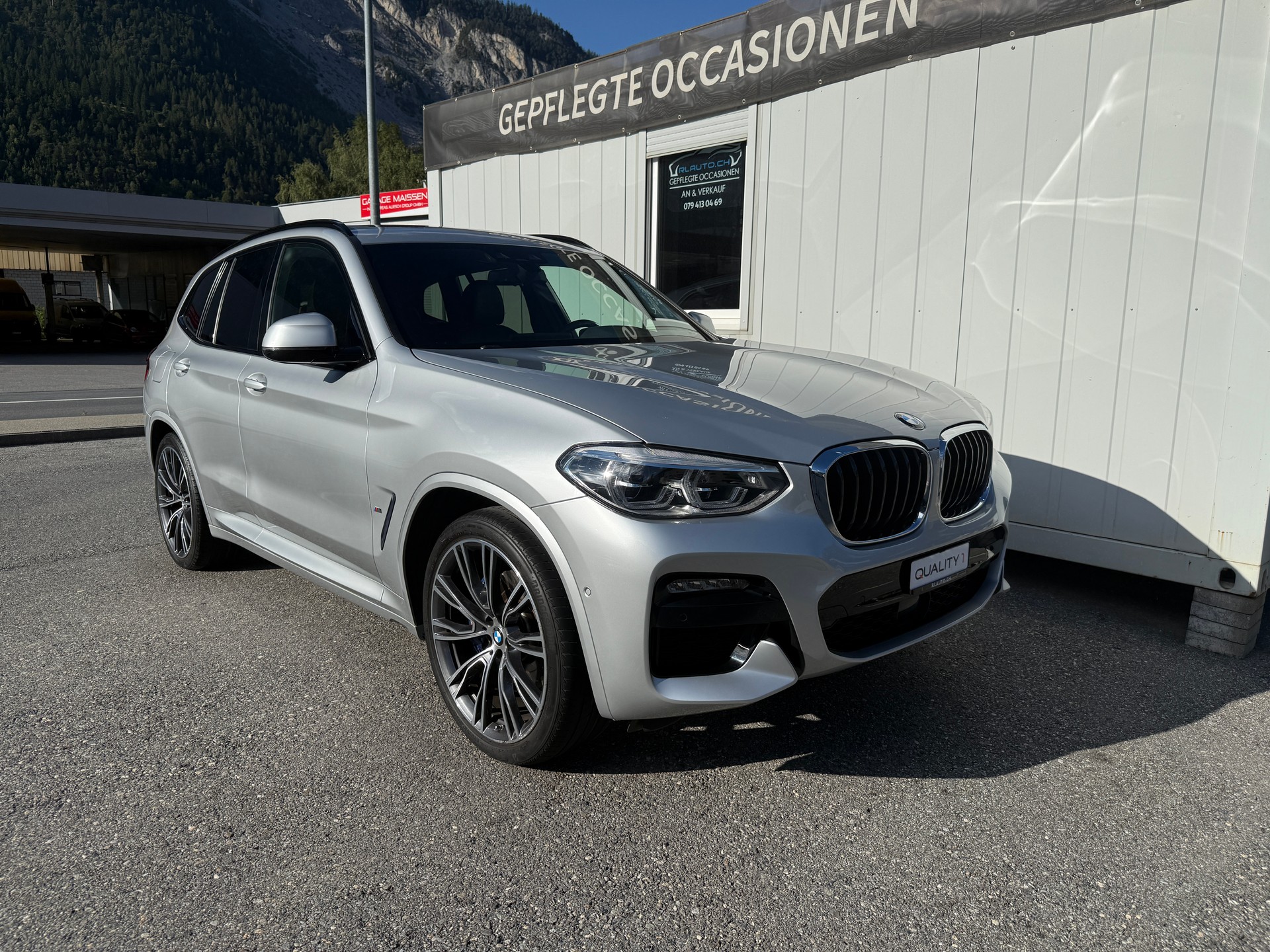 BMW X3 xDrive 30e M Sport-showroom-element-1