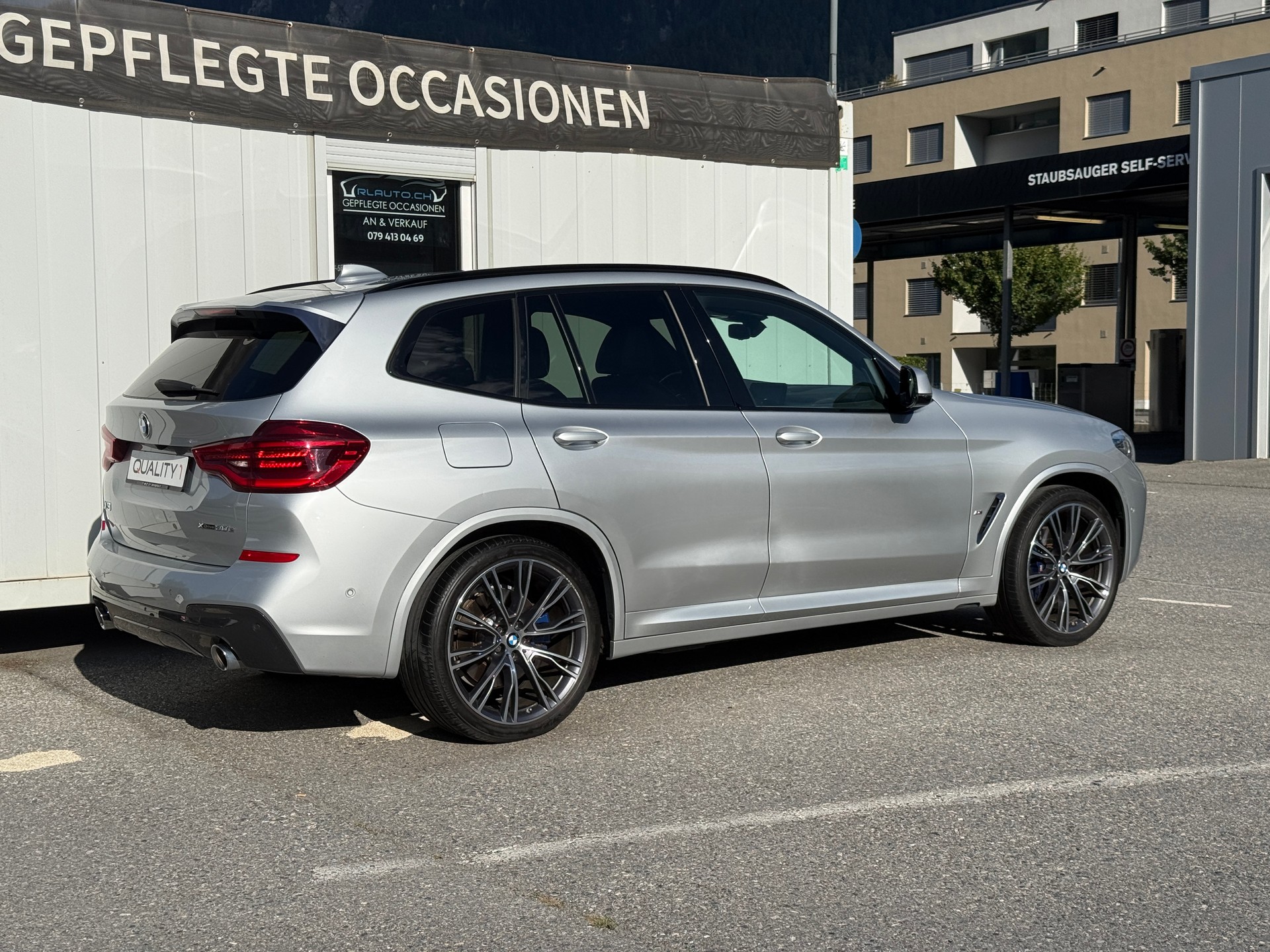 BMW X3 xDrive 30e M Sport-showroom-element-3