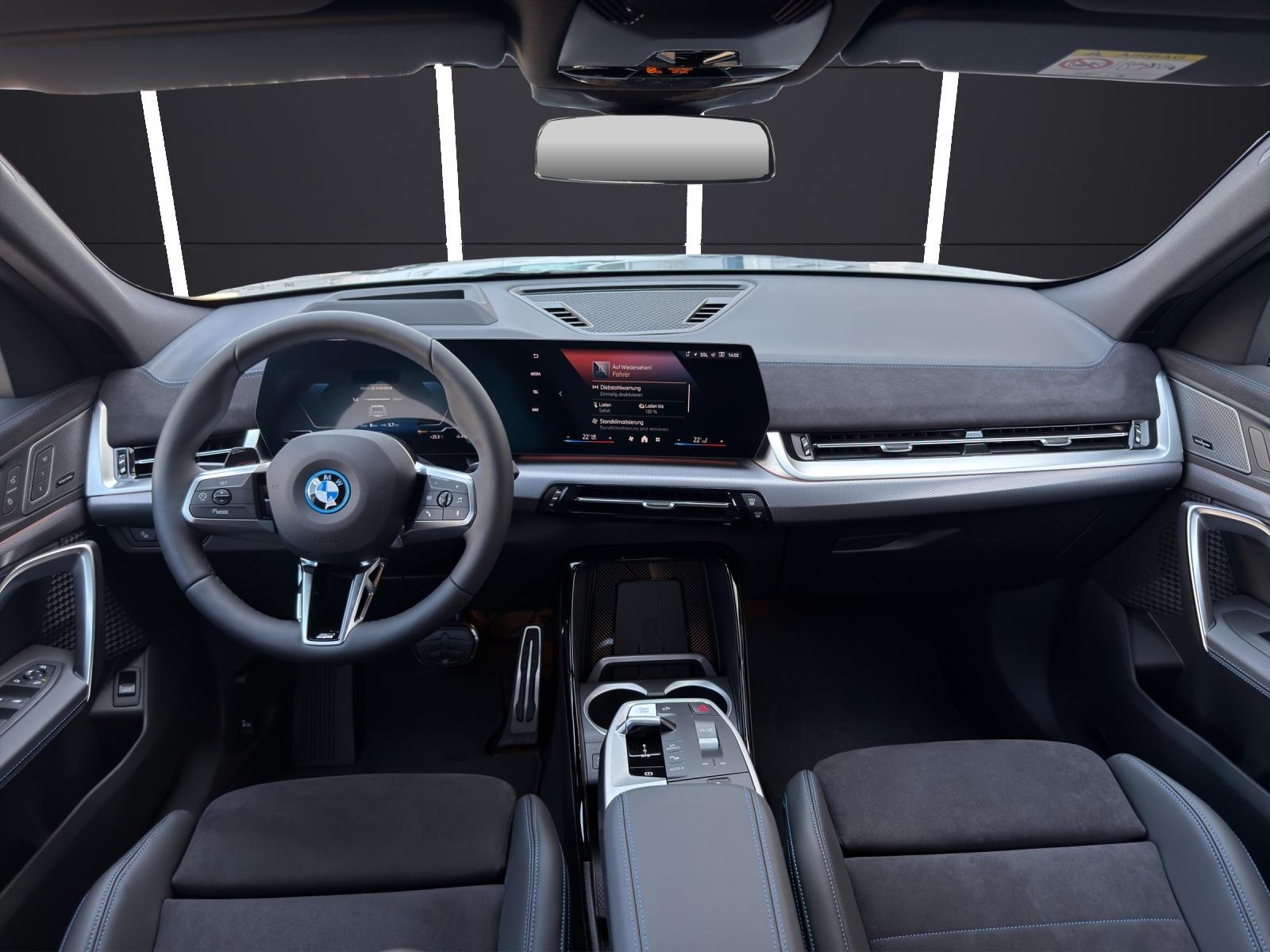 BMW iX2 30 xDrive-image-18
