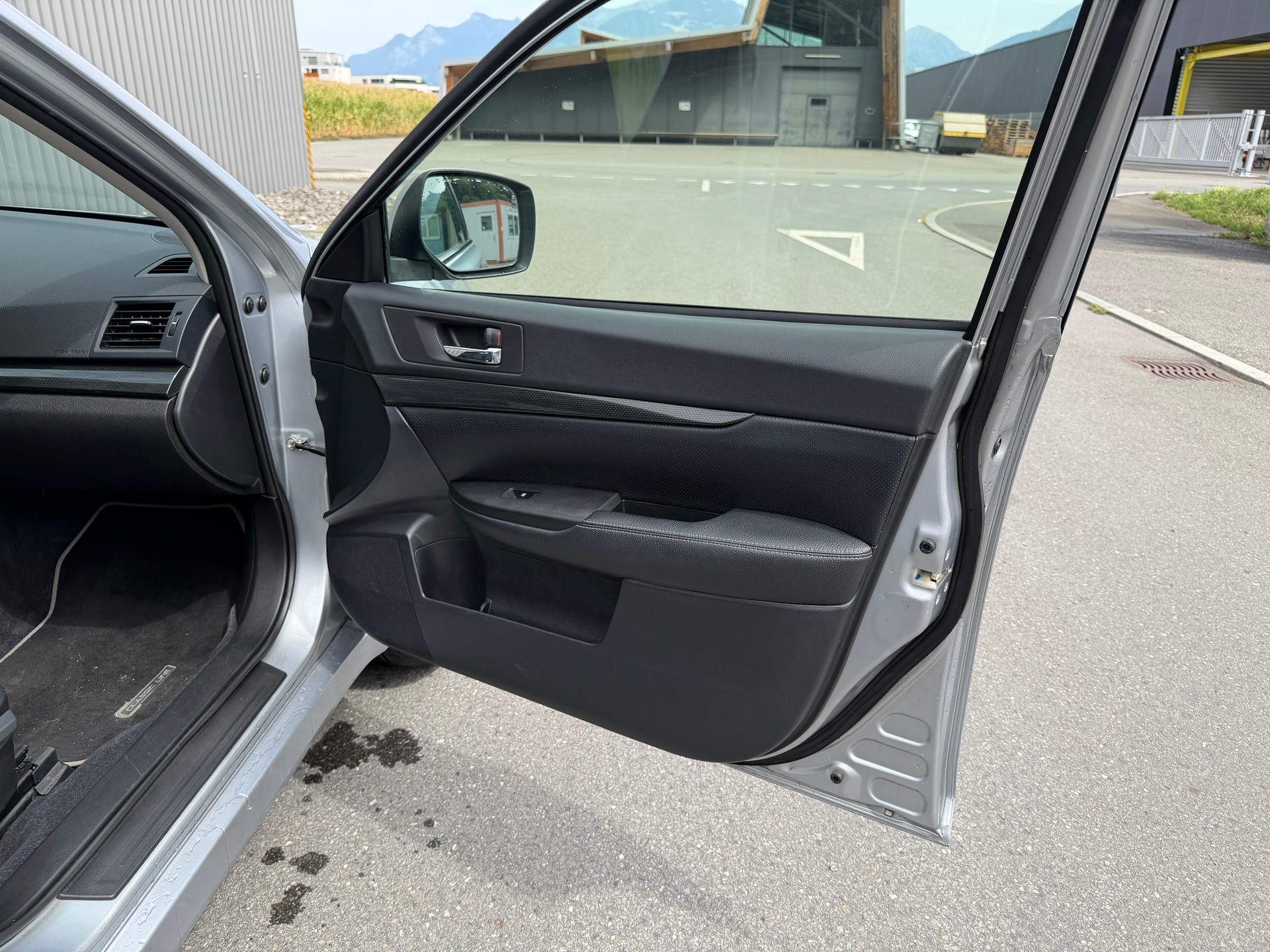 SUBARU Outback 2.5i Limited AWD Lineartronic-image-25