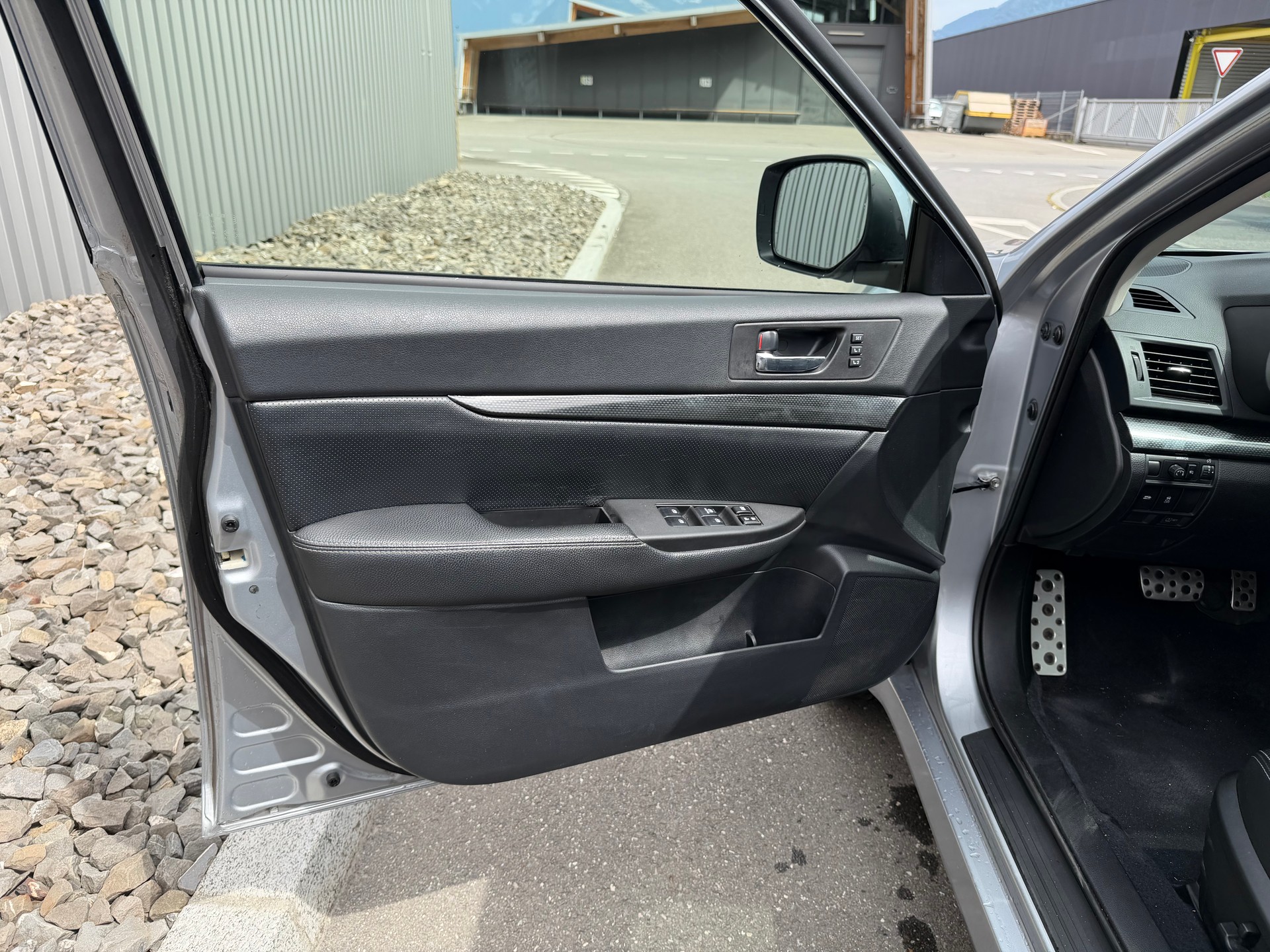 SUBARU Outback 2.5i Limited AWD Lineartronic-image-21