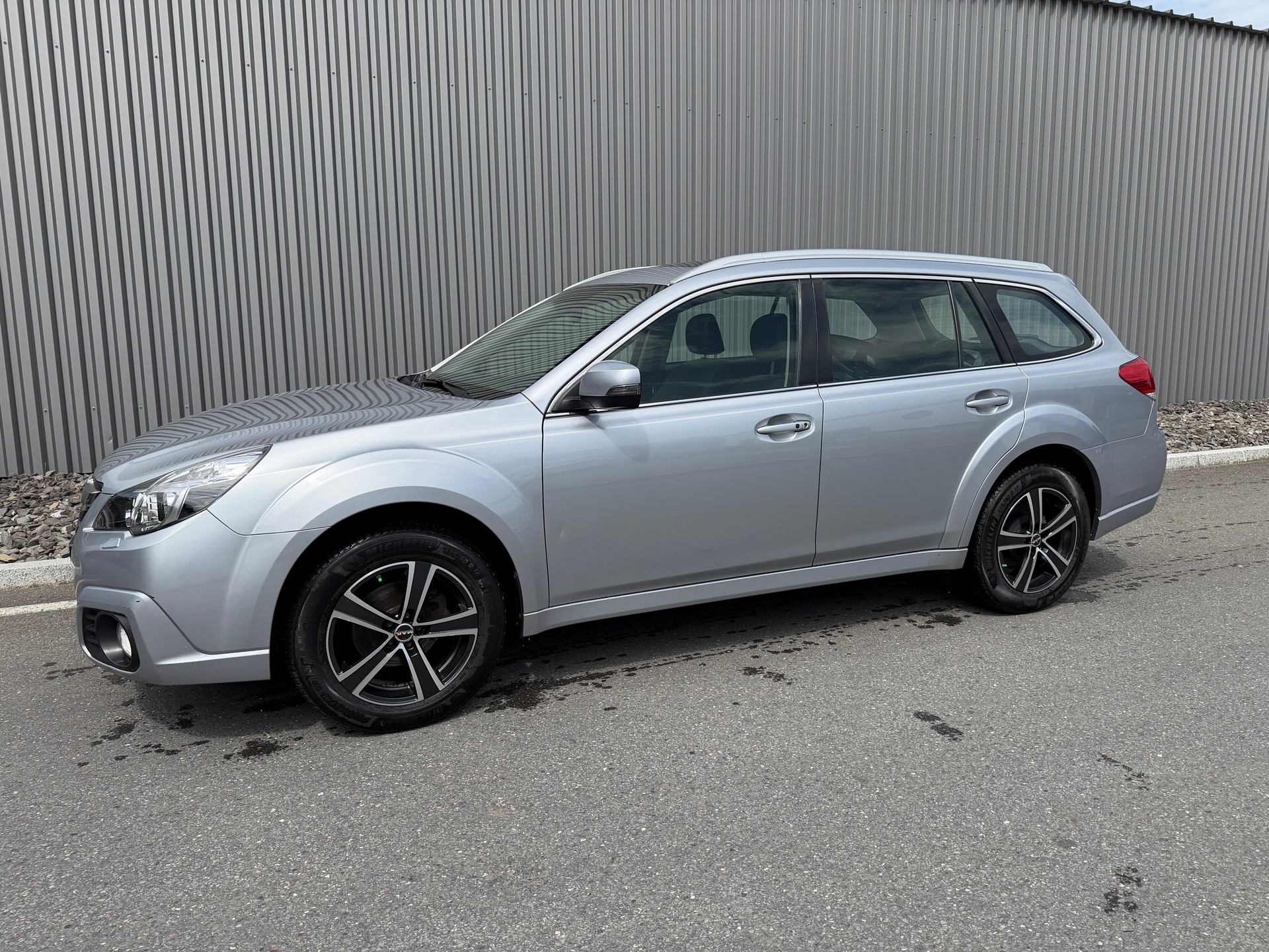 SUBARU Outback 2.5i Limited AWD Lineartronic
