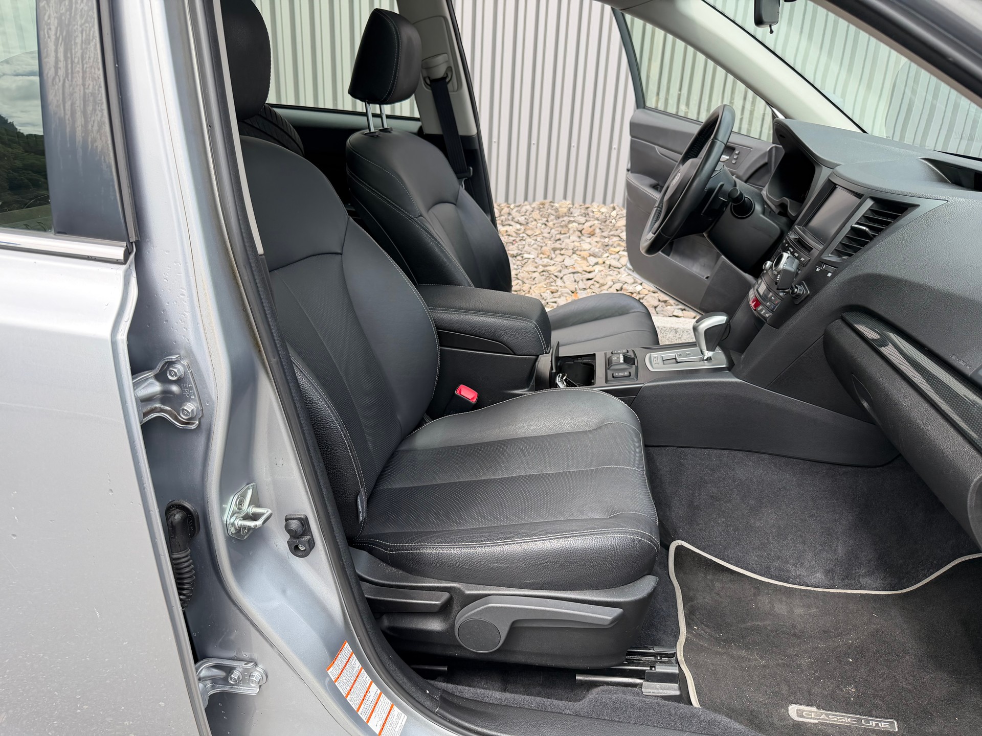 SUBARU Outback 2.5i Limited AWD Lineartronic-image-26