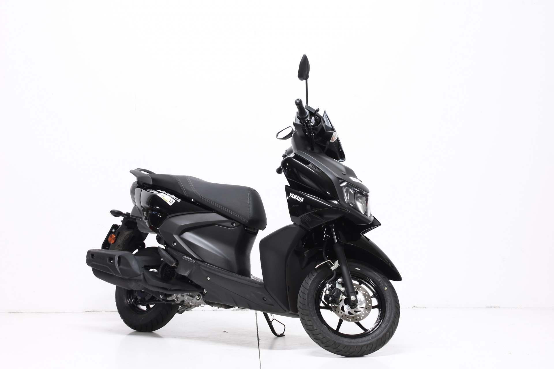 YAMAHA LCG 125 RayZR