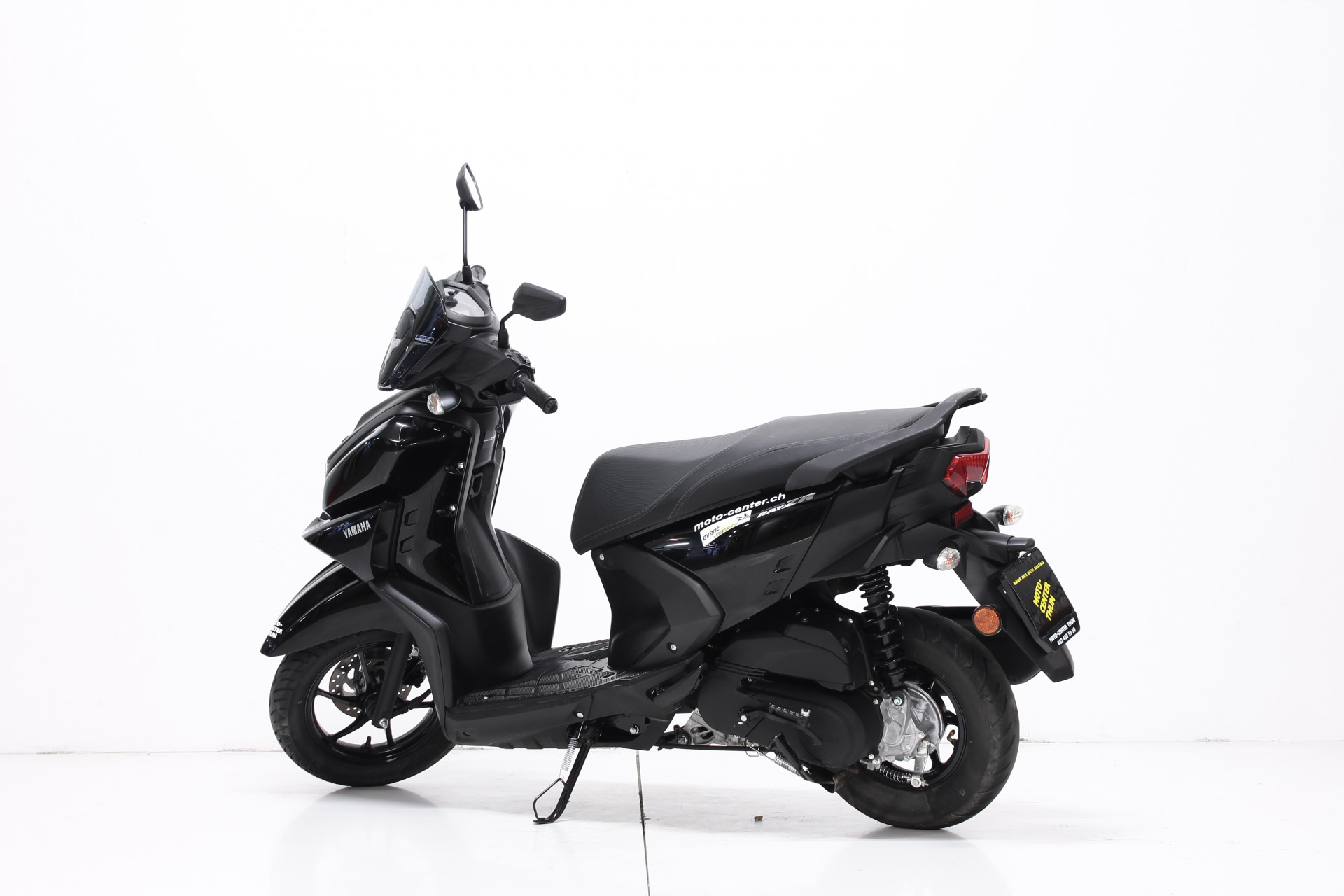 YAMAHA LCG 125 RayZR-image-5