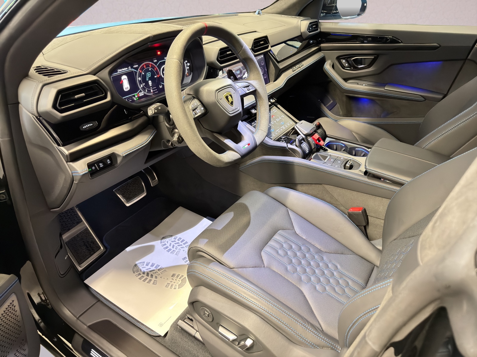 LAMBORGHINI Urus SE-image-11