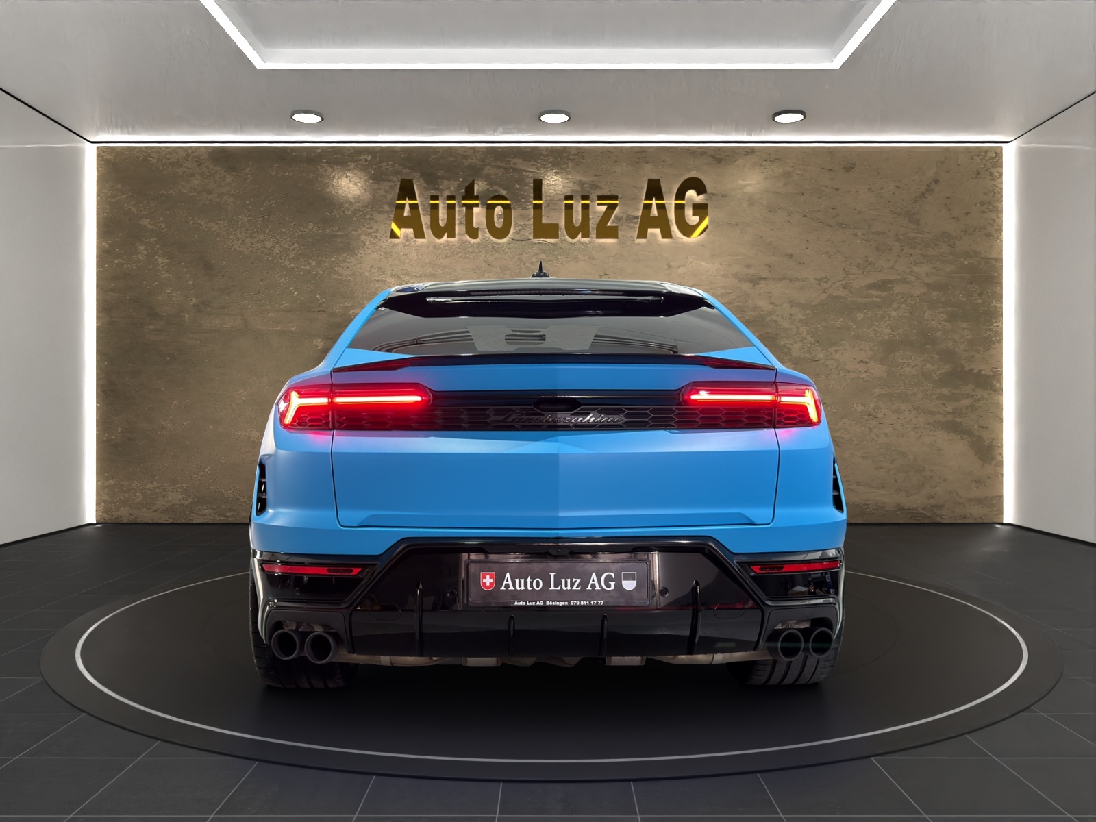 LAMBORGHINI Urus SE-showroom-element-2