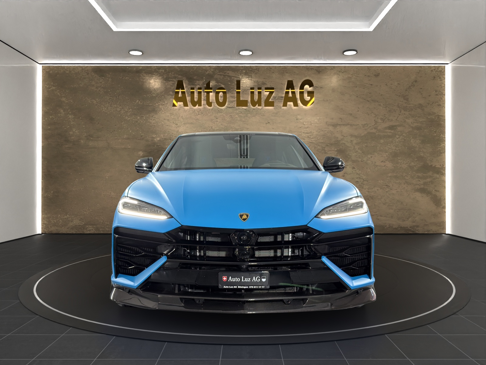 LAMBORGHINI Urus SE-showroom-element-1