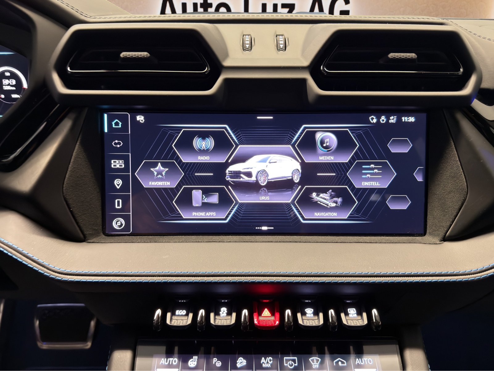 LAMBORGHINI Urus SE-image-15