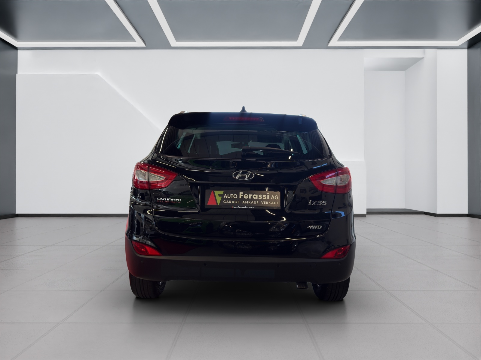 HYUNDAI iX 35 2.0 GDI Style 4WD Automatic-image-4