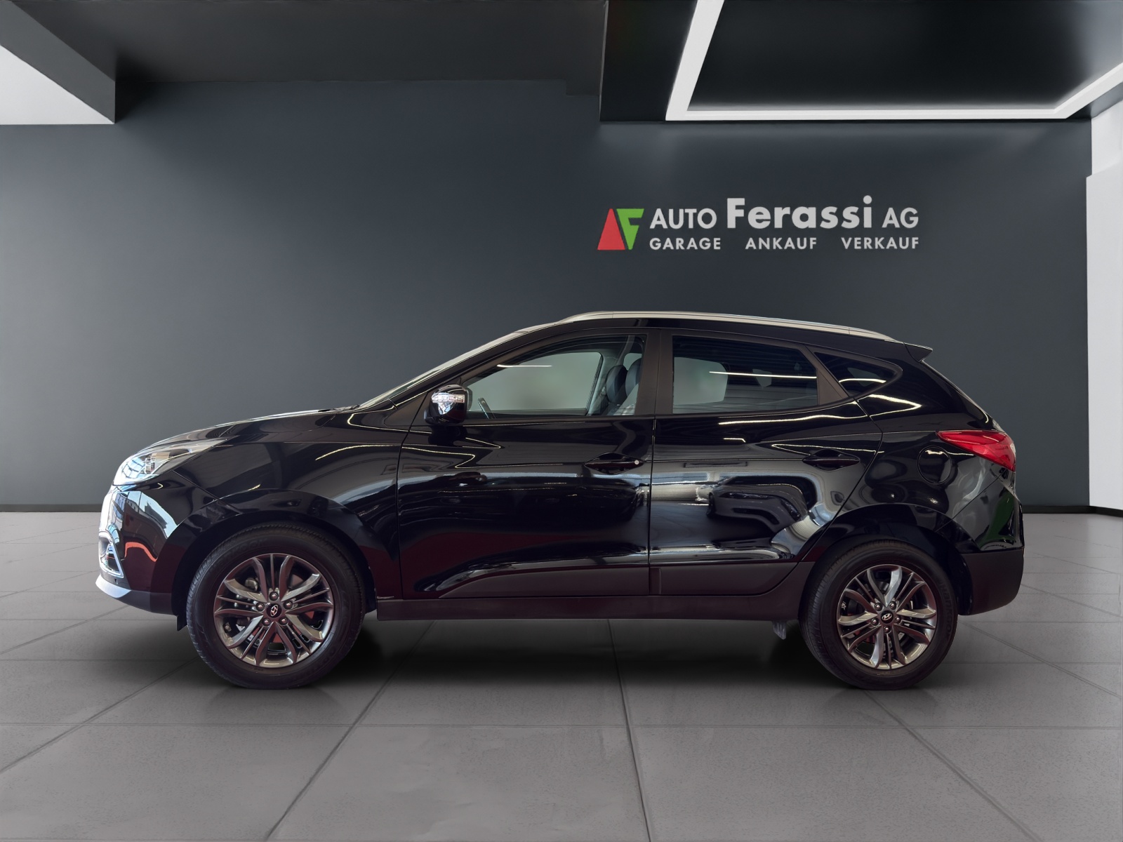 HYUNDAI iX 35 2.0 GDI Style 4WD Automatic-showroom-element-1