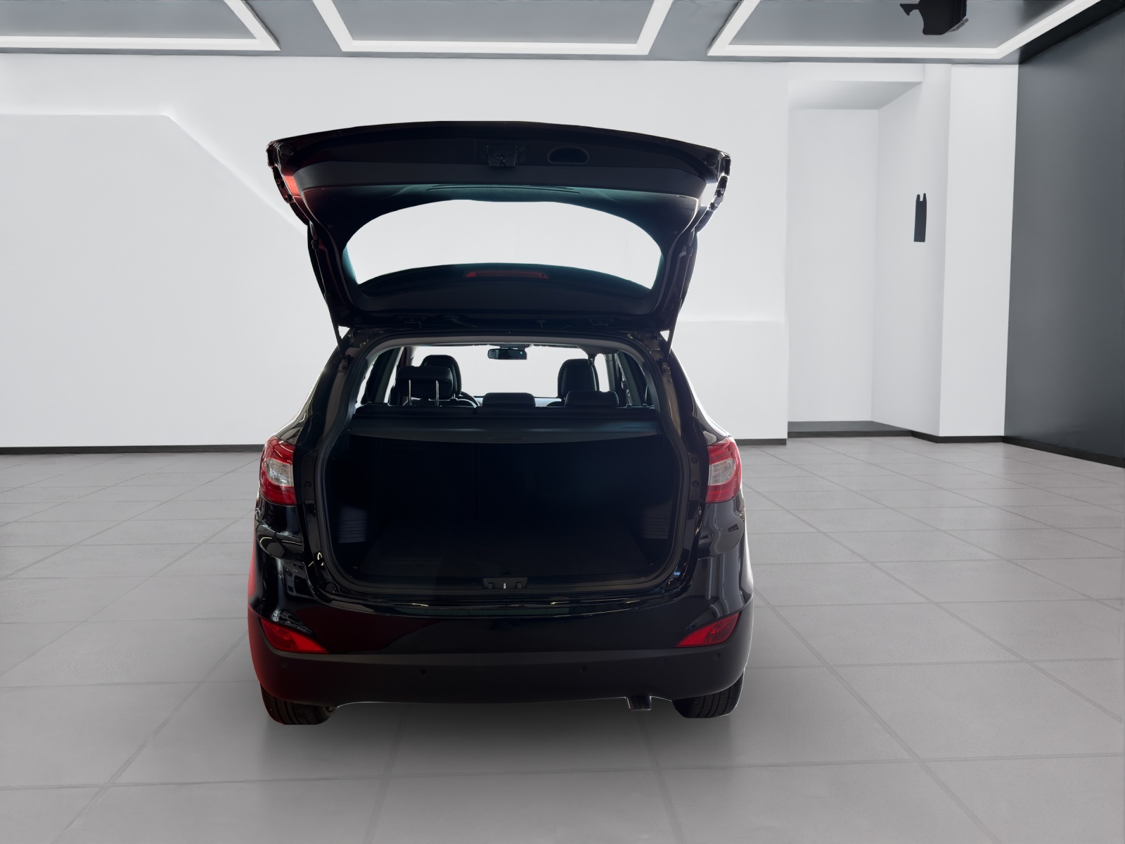 HYUNDAI iX 35 2.0 GDI Style 4WD Automatic-image-25