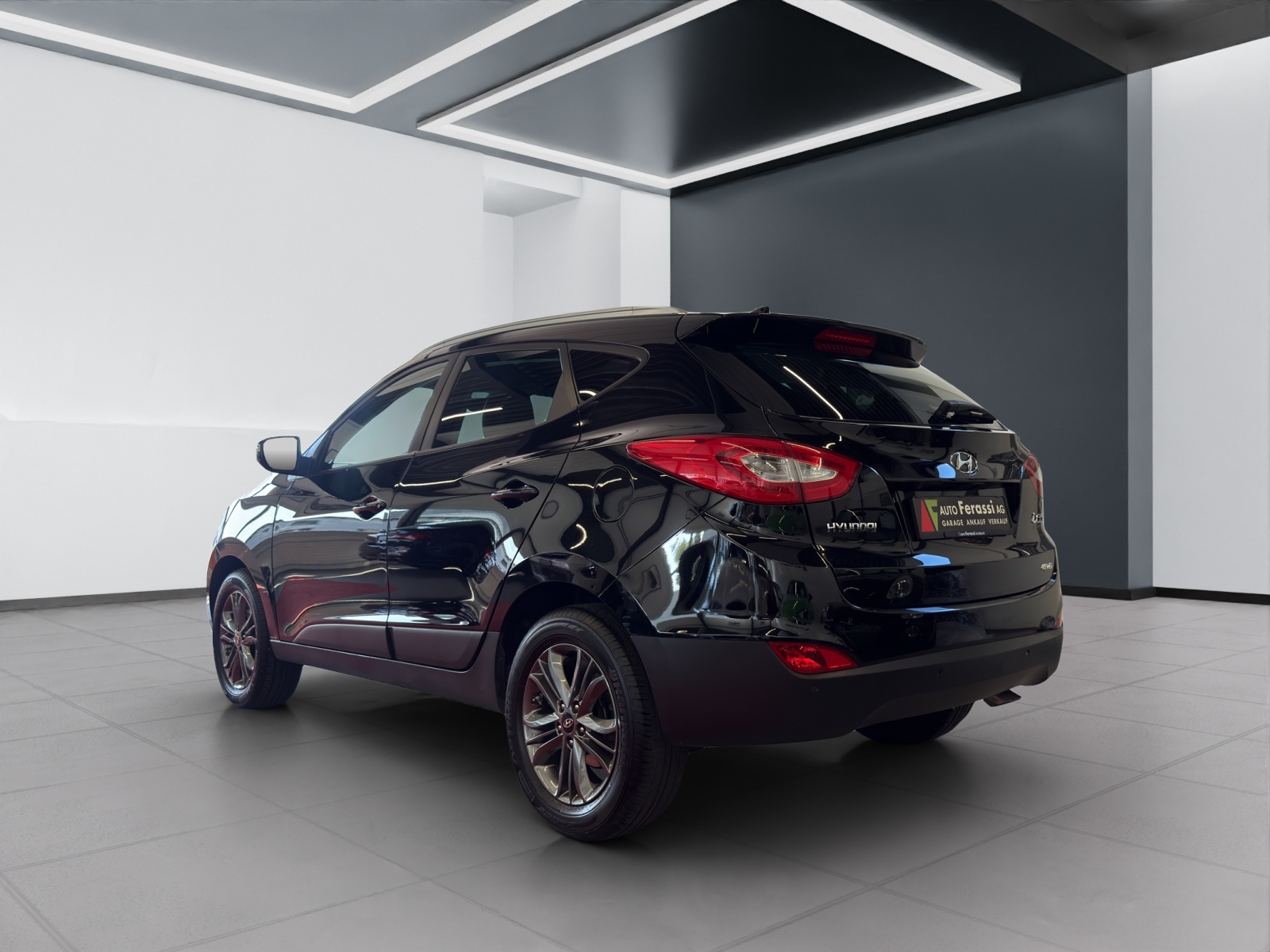 HYUNDAI iX 35 2.0 GDI Style 4WD Automatic-showroom-element-3