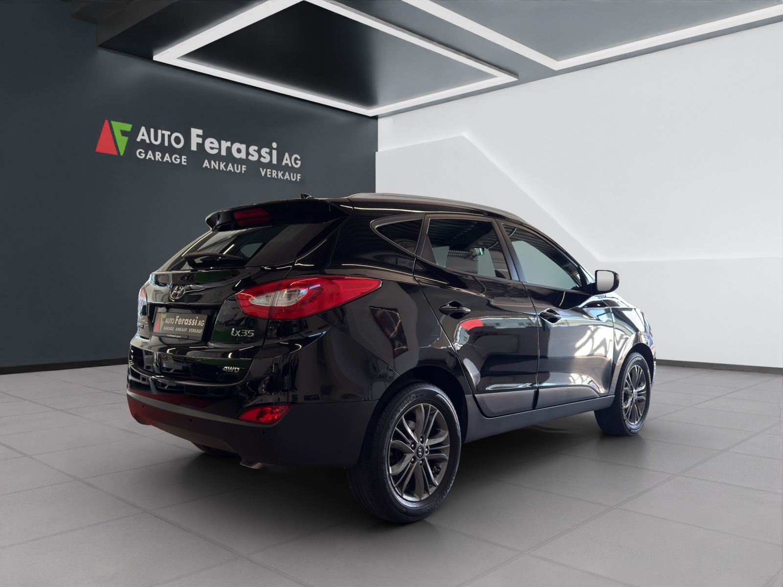 HYUNDAI iX 35 2.0 GDI Style 4WD Automatic-image-5