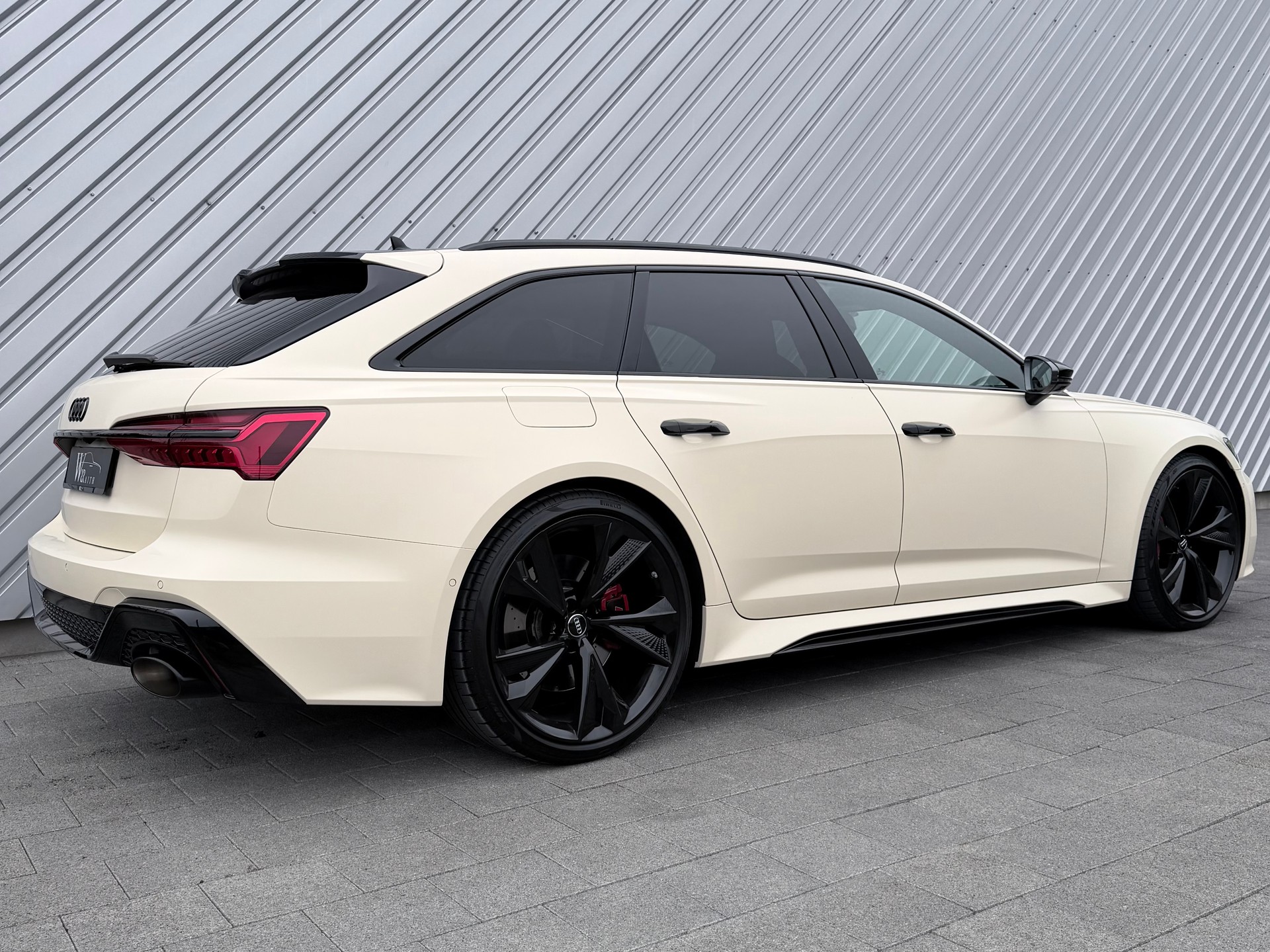 AUDI RS6 Avant 4.0 TFSI V8 quattro-showroom-element-3