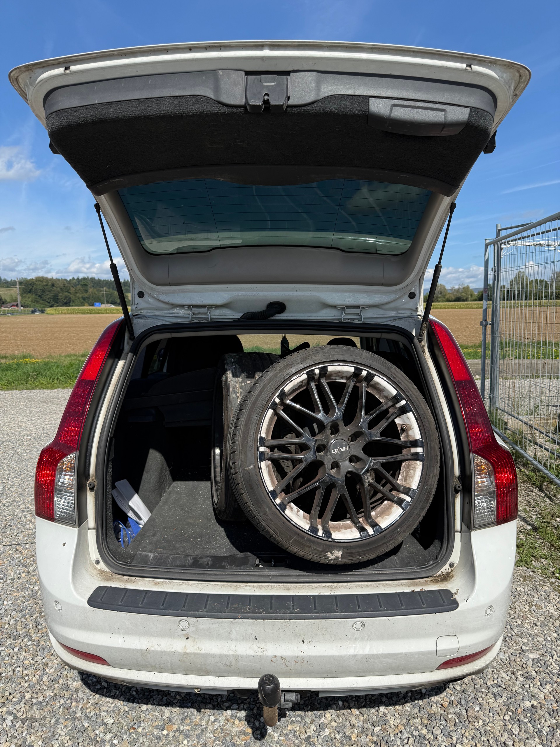 VOLVO V50 D3 R-Design-image-12
