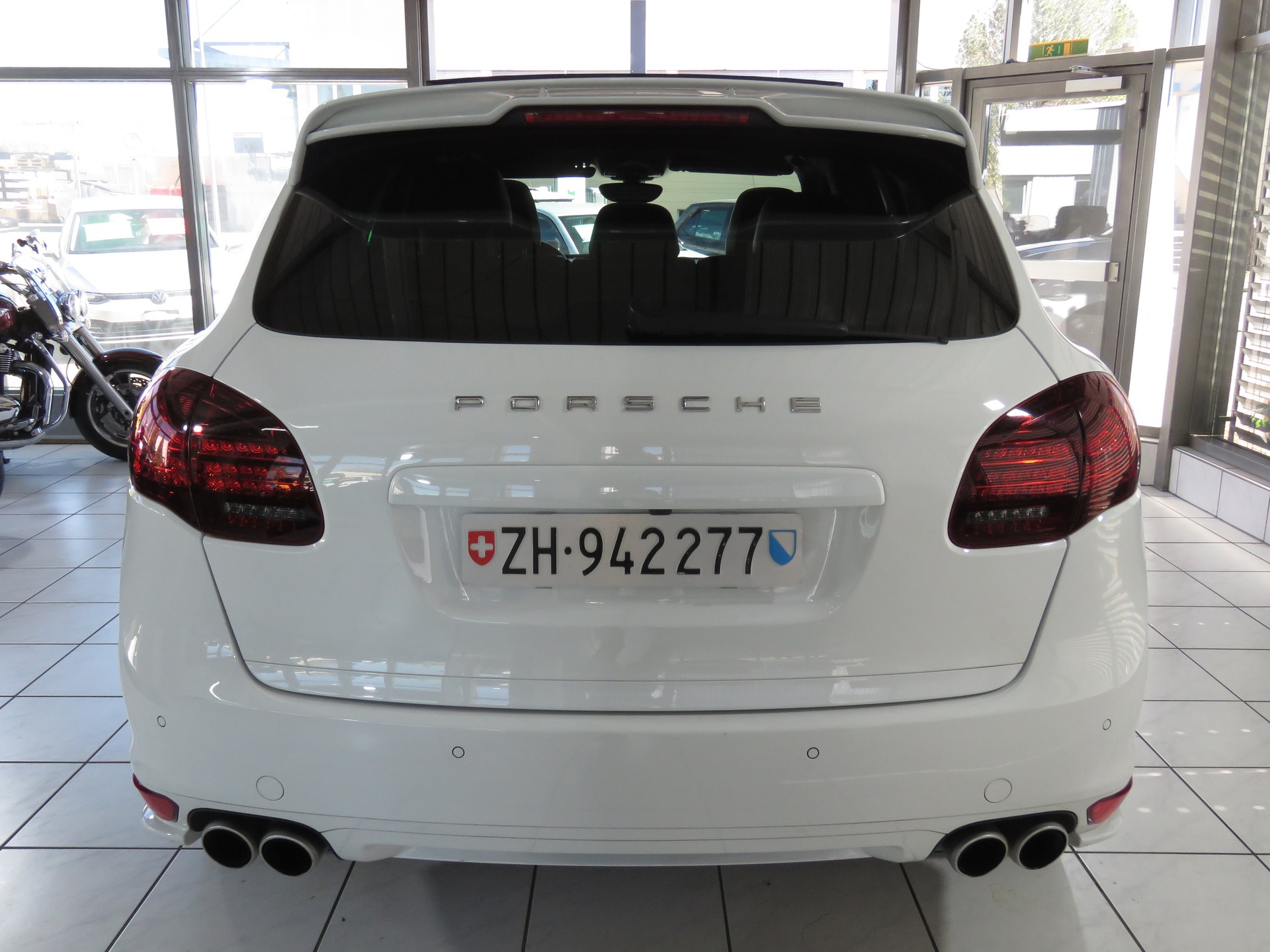PORSCHE Cayenne Turbo Automat (AHK 3.5 t) Fixpreis !!!-image-4