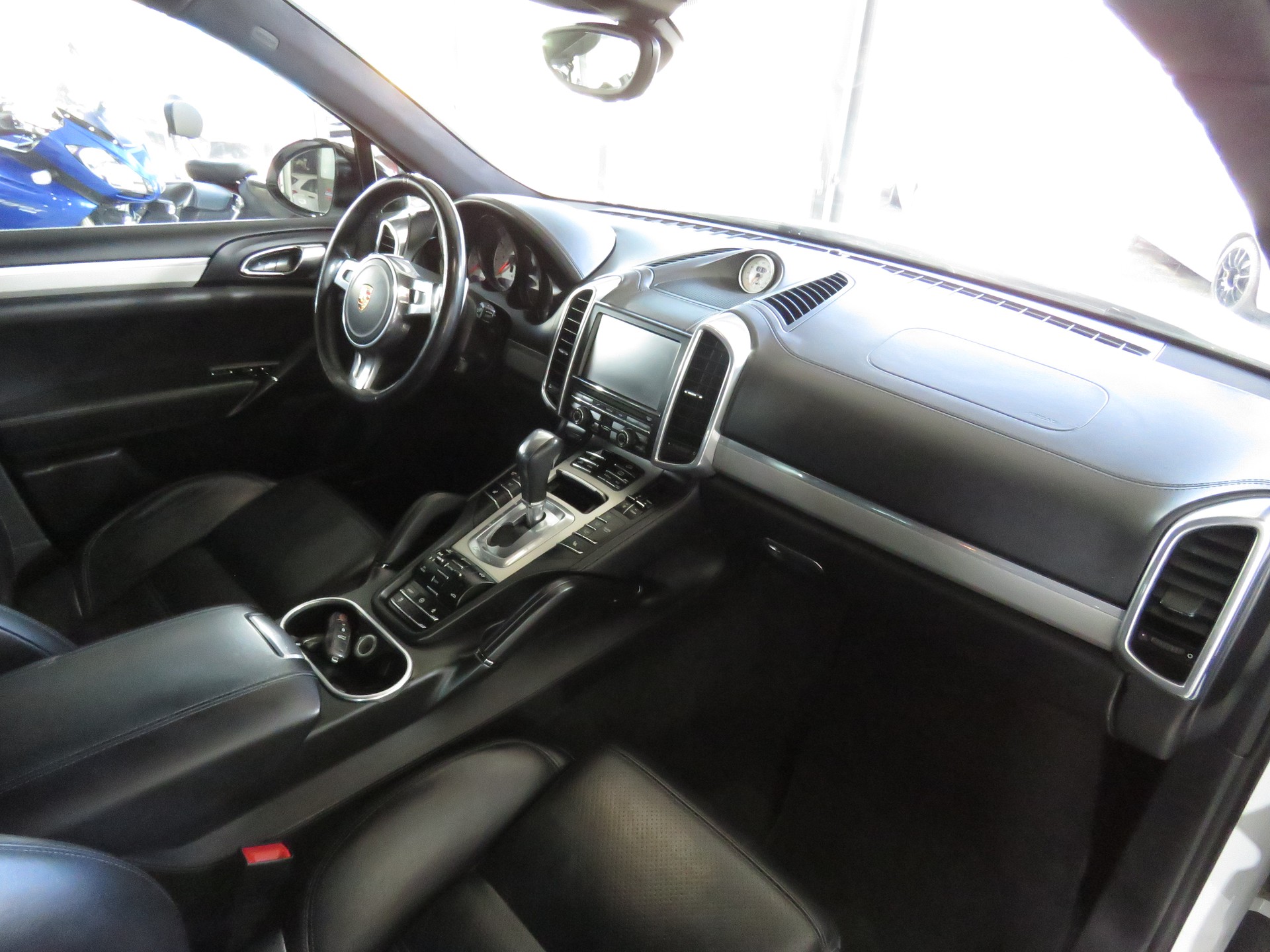 PORSCHE Cayenne Turbo Automat (AHK 3.5 t) Fixpreis !!!-image-10