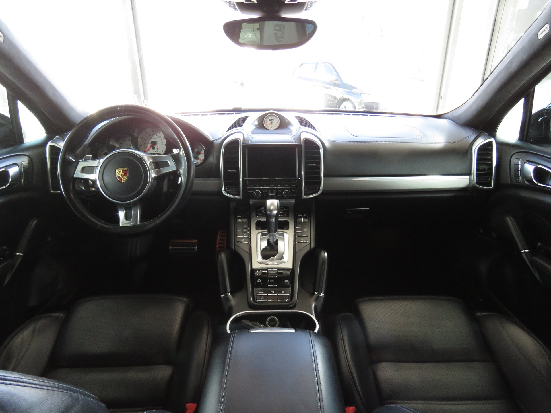 PORSCHE Cayenne Turbo Automat (AHK 3.5 t) Fixpreis !!!-image-13