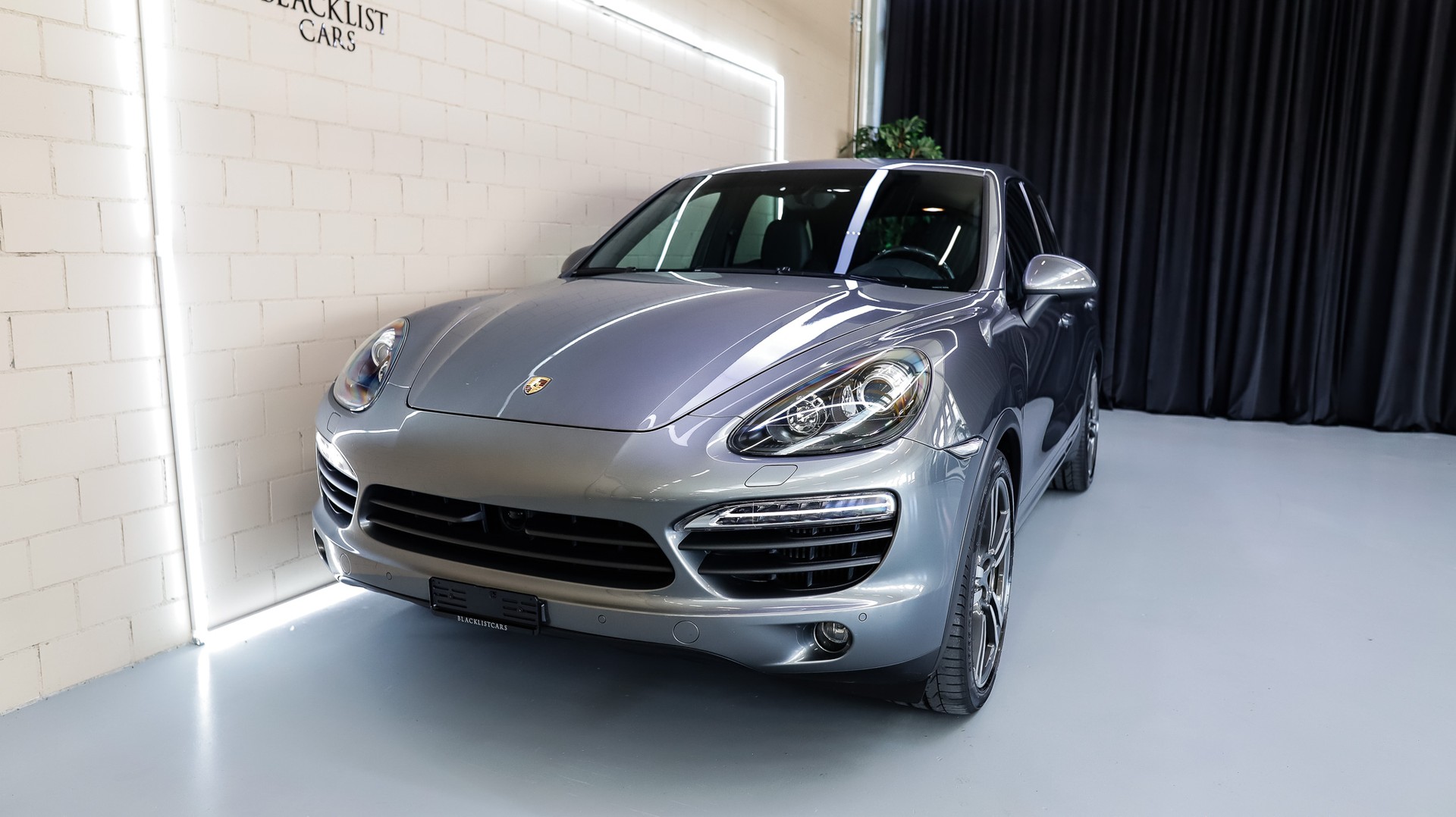 PORSCHE Cayenne S Diesel * Porsche Approved Garantie *-showroom-element-1